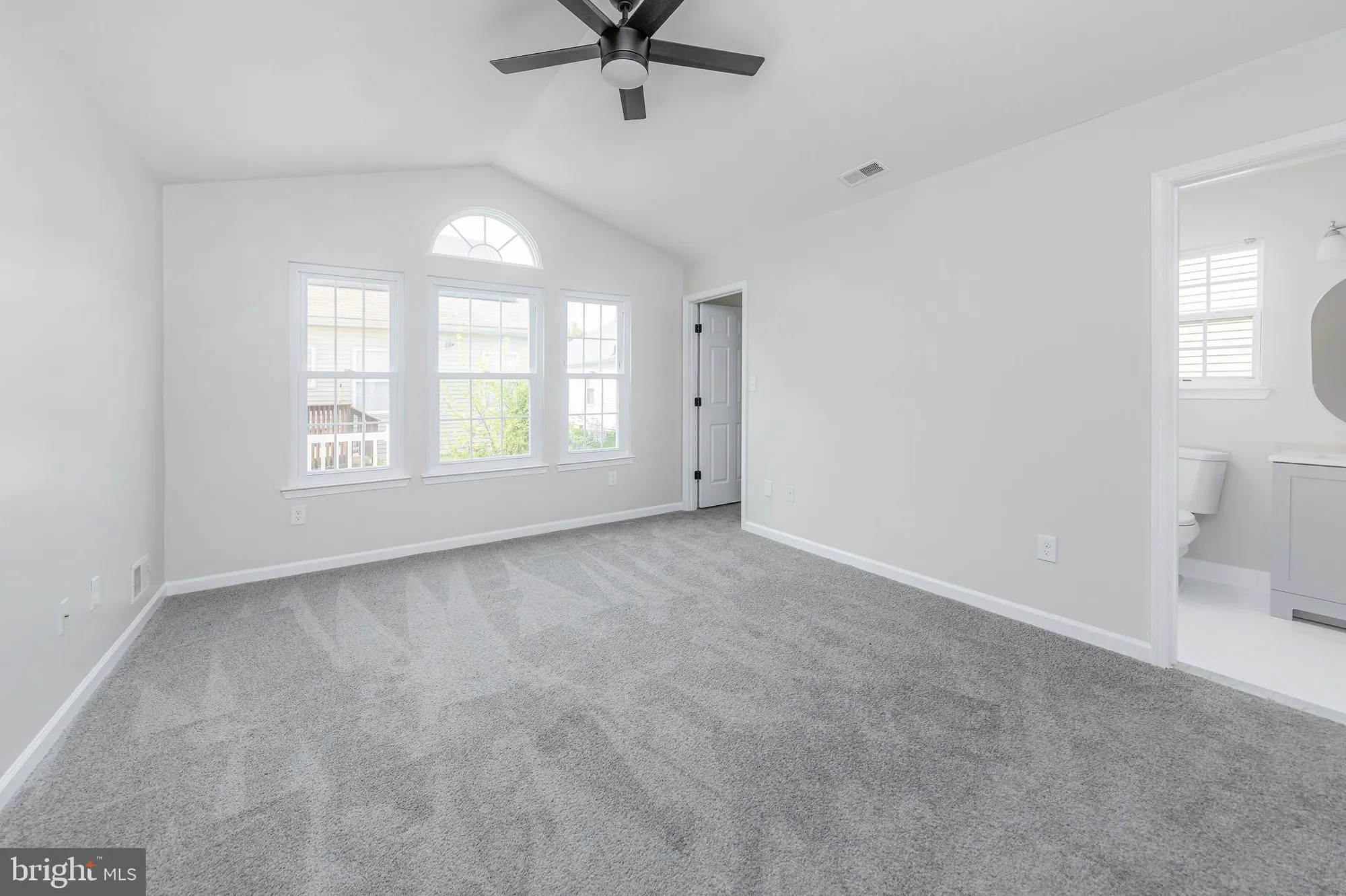 Property Slideshow image 14 of 18 | 507 saint kitts dr, Williamstown, NJ, 08094