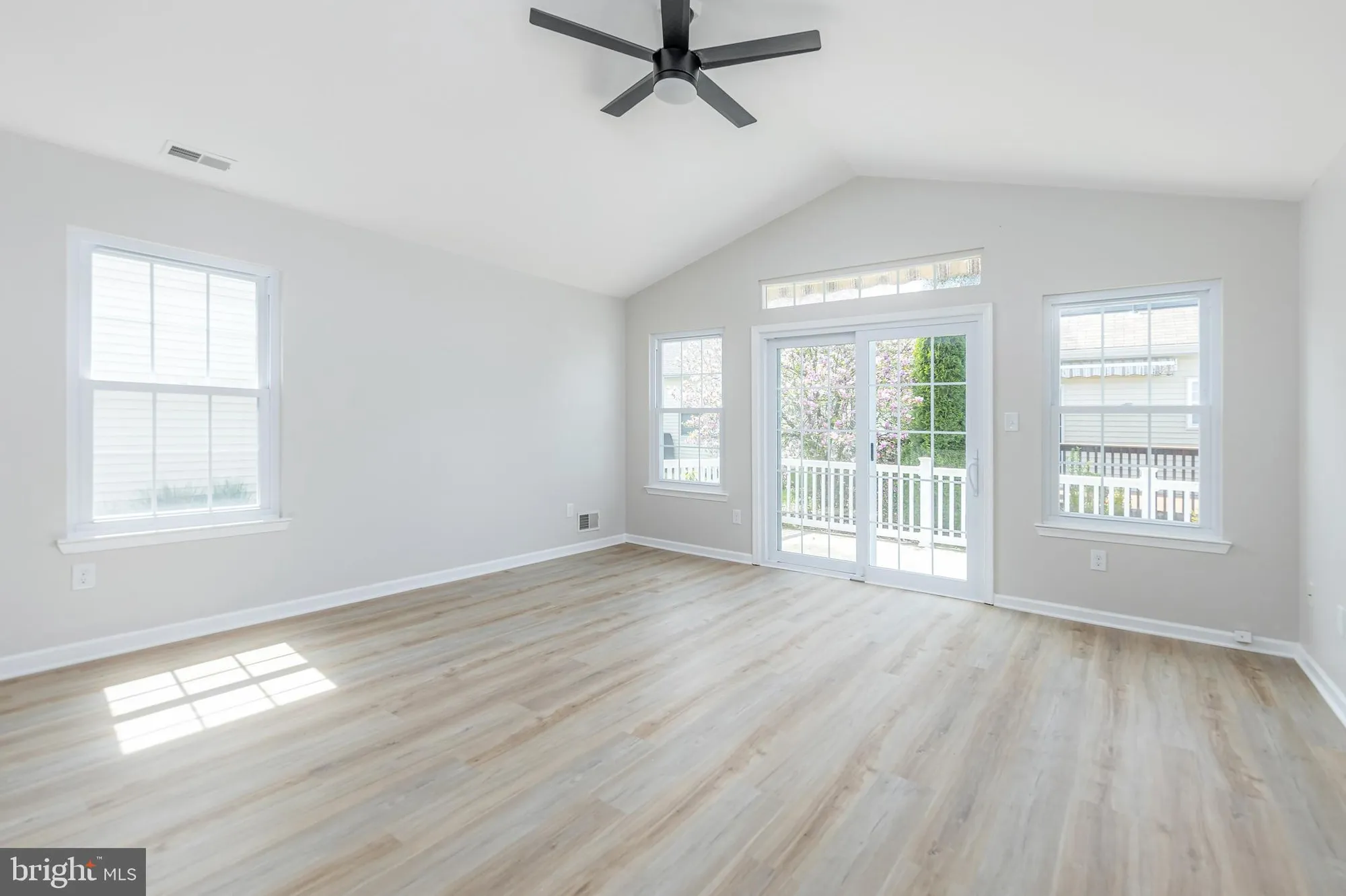 Property Slideshow image 11 of 18 | 507 saint kitts dr, Williamstown, NJ, 08094
