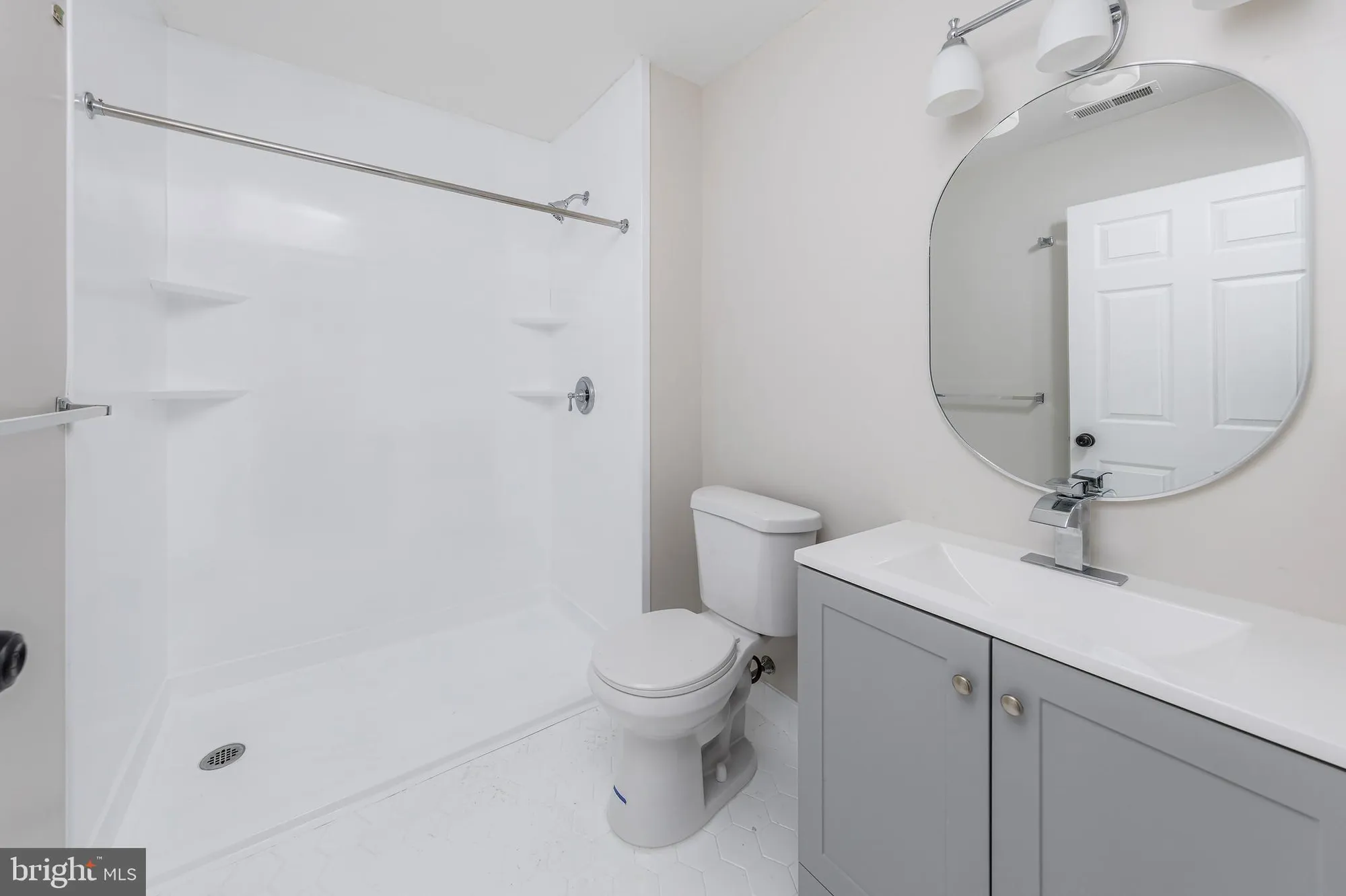 Property Slideshow image 13 of 18 | 507 saint kitts dr, Williamstown, NJ, 08094