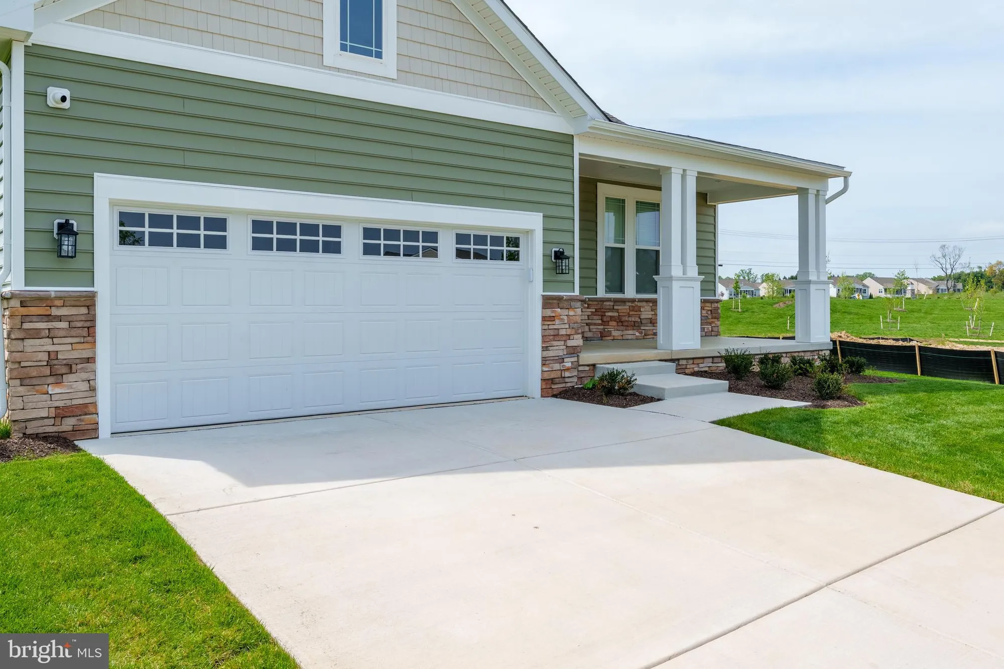 Property Slideshow image 4 of 74 | 114 austrian pine ct, Middletown, DE, 19709