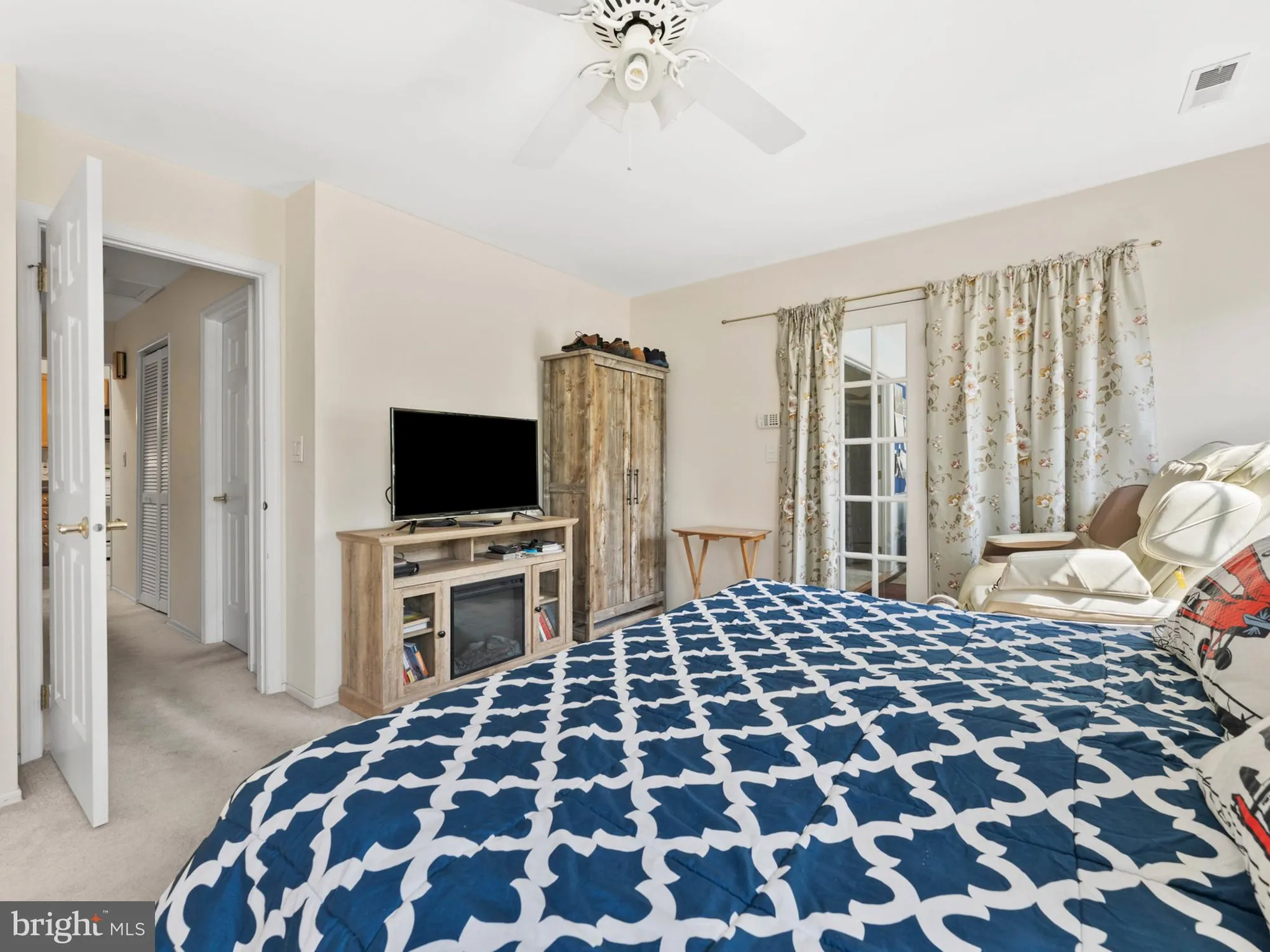 Property Slideshow image 29 of 31 | 2 windmill ct, Columbus, NJ, 08022