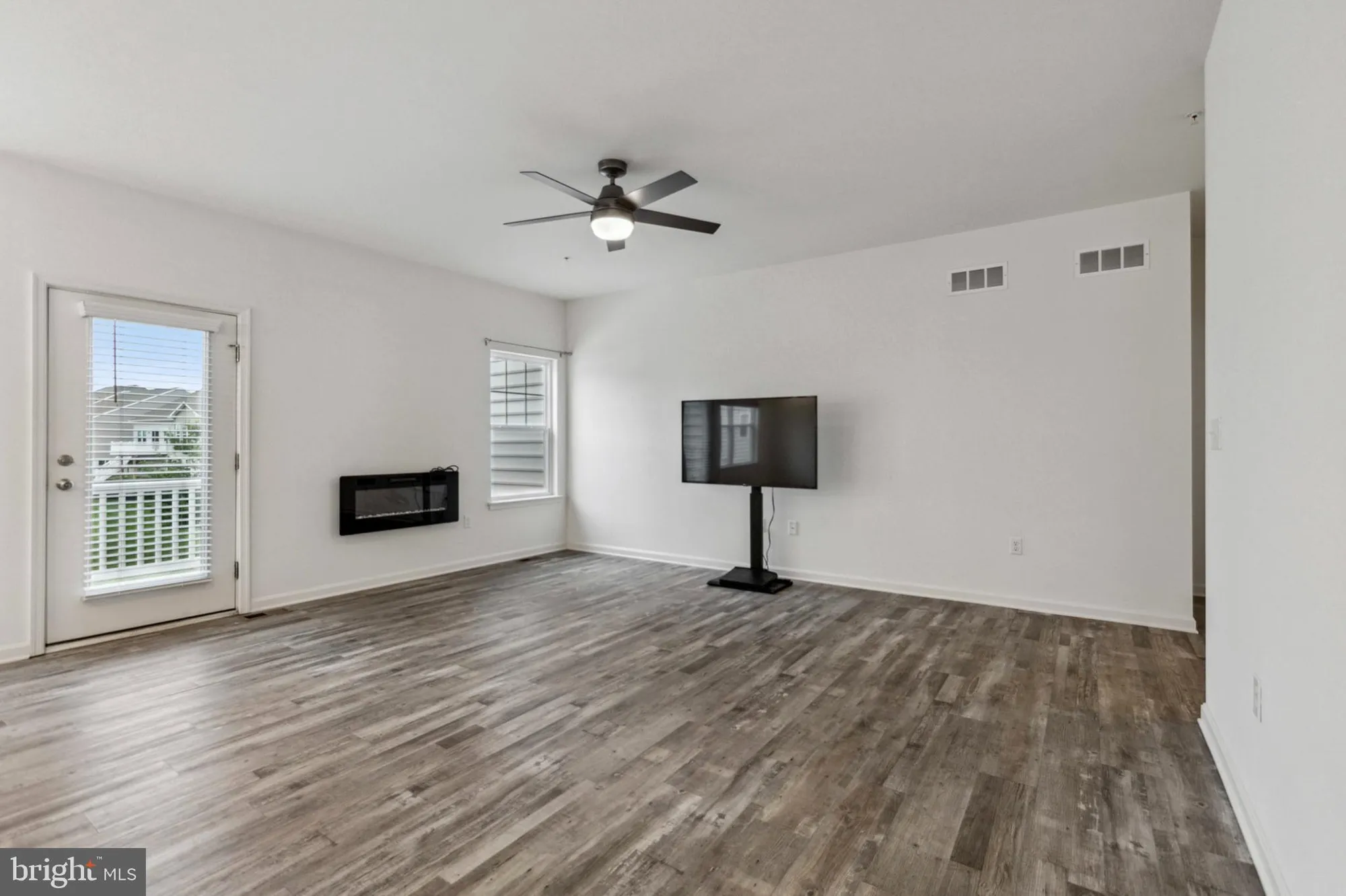 Property Slideshow image 11 of 54 | 219 heron cir, New Castle, DE, 19720