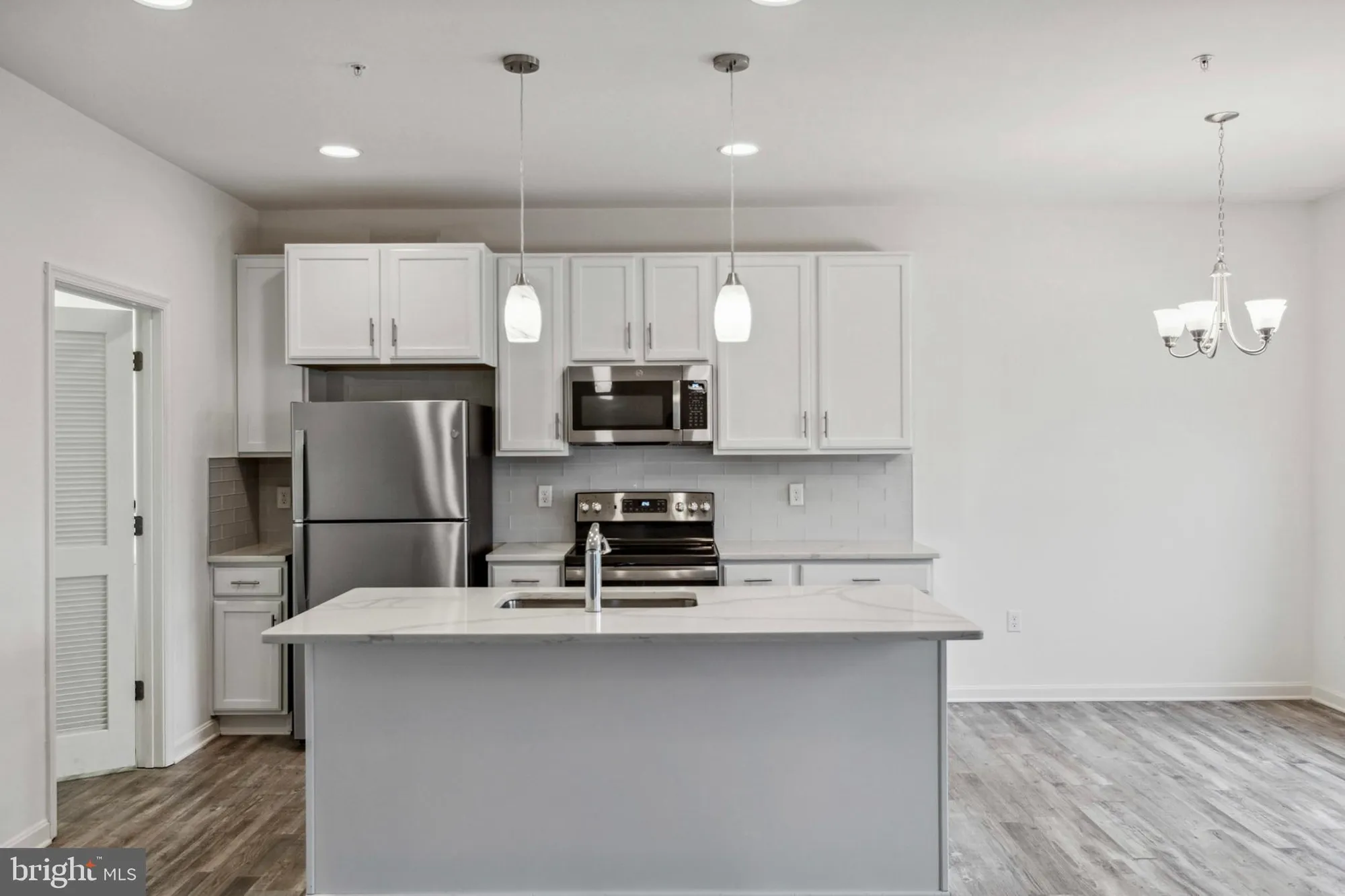 Property Slideshow image 14 of 54 | 219 heron cir, New Castle, DE, 19720