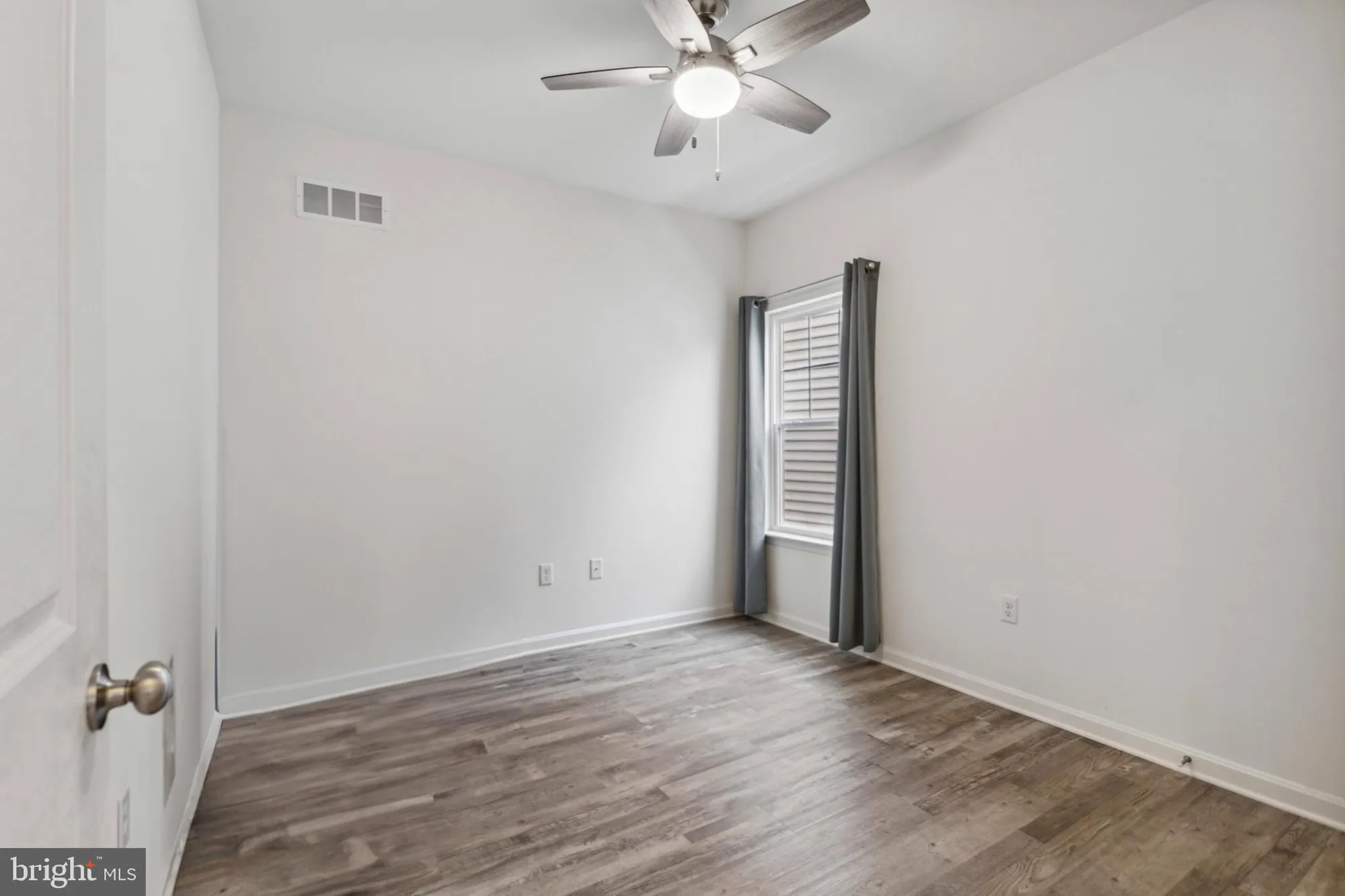 Property Slideshow image 17 of 54 | 219 heron cir, New Castle, DE, 19720