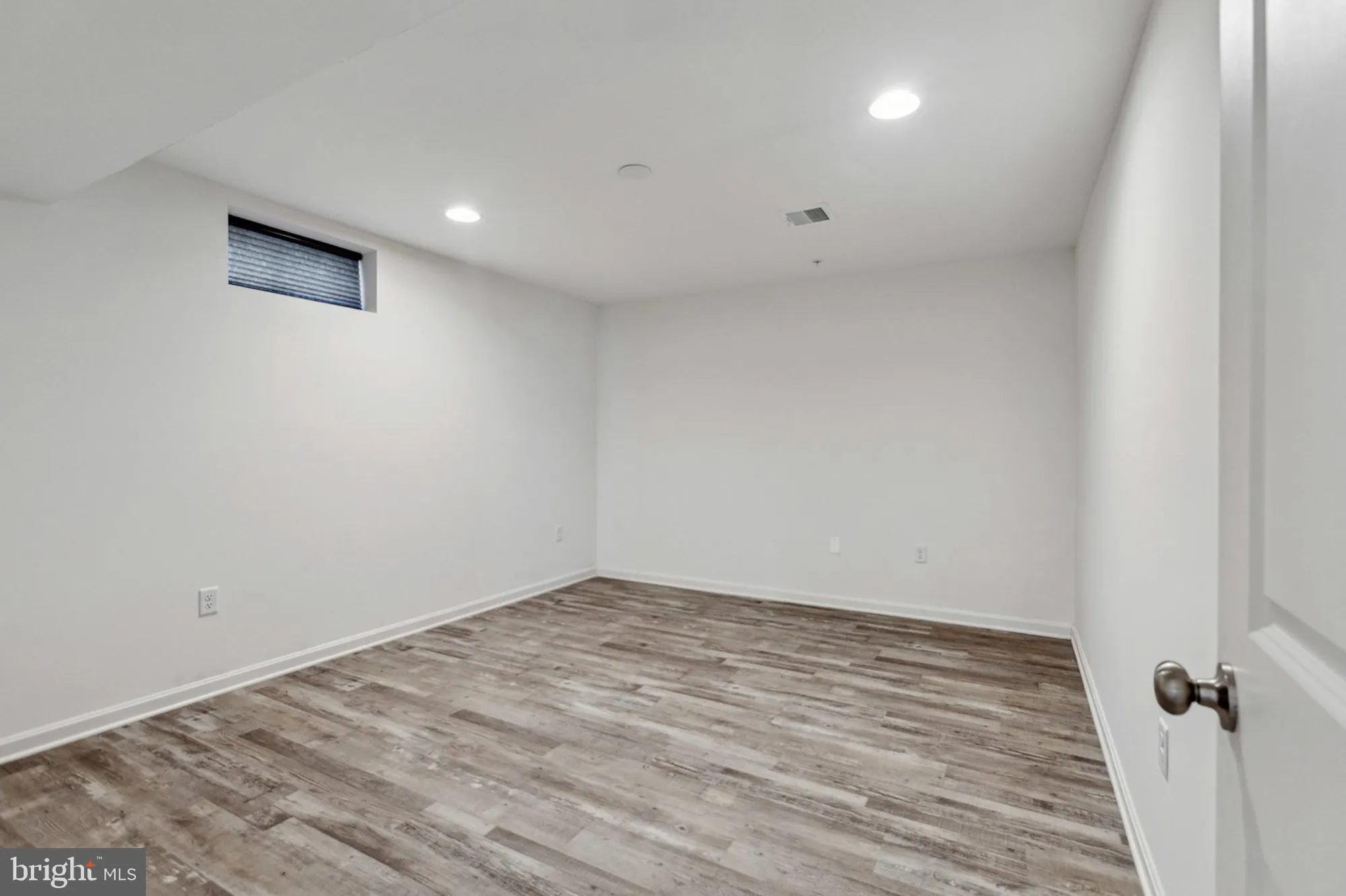 Property Slideshow image 32 of 54 | 219 heron cir, New Castle, DE, 19720