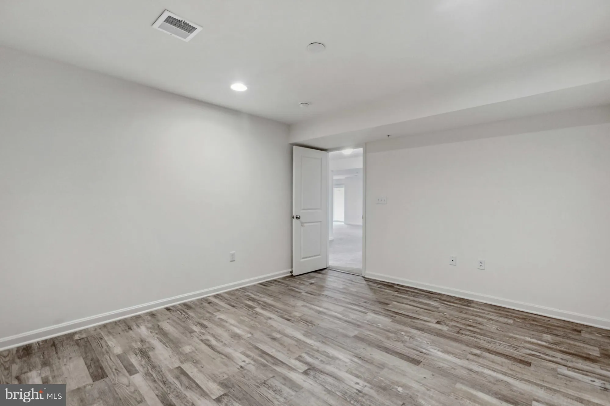 Property Slideshow image 33 of 54 | 219 heron cir, New Castle, DE, 19720