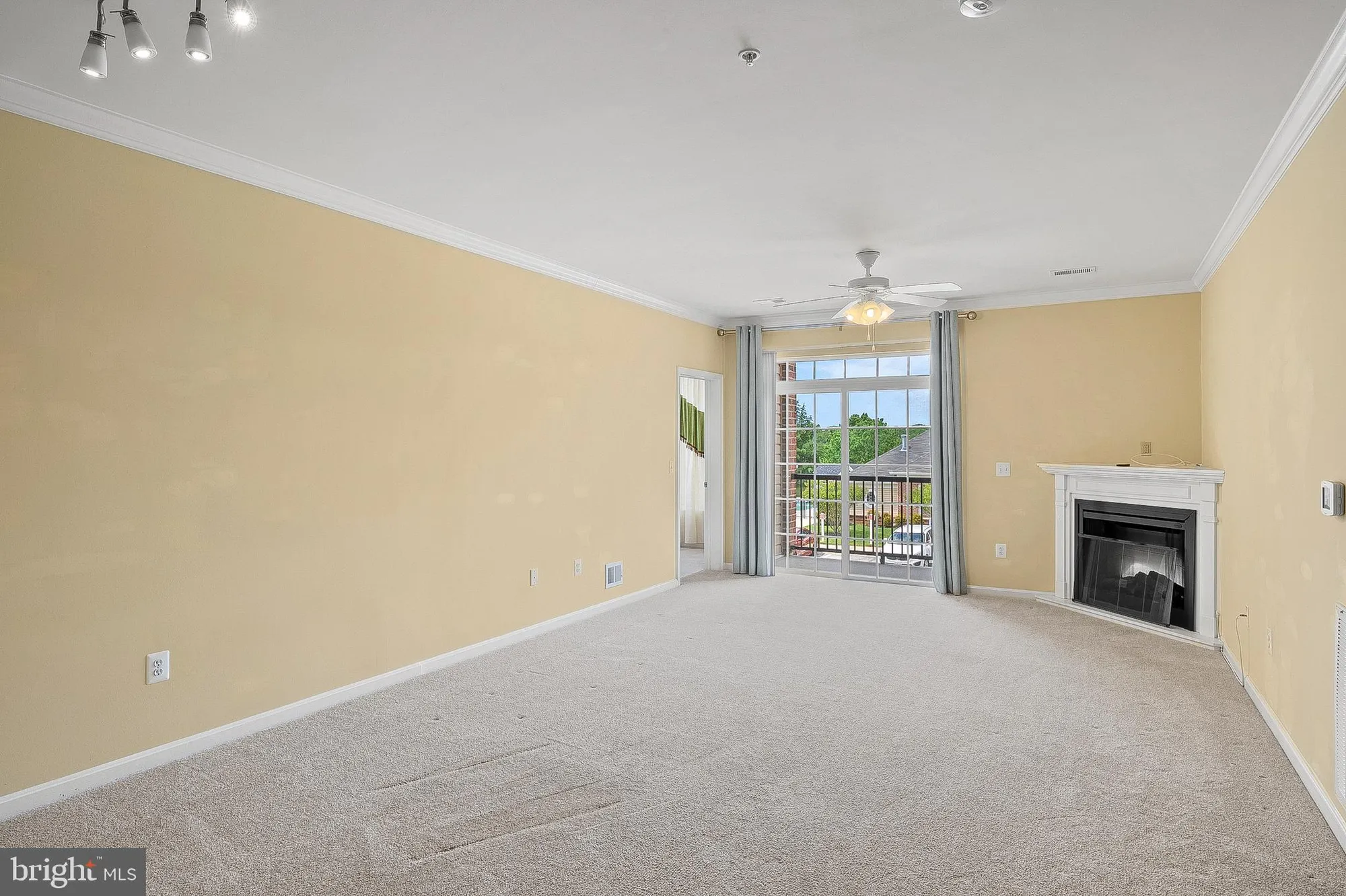 Property Slideshow image 13 of 43 | 8603 wintergreen ct unit 201, Odenton, MD, 21113