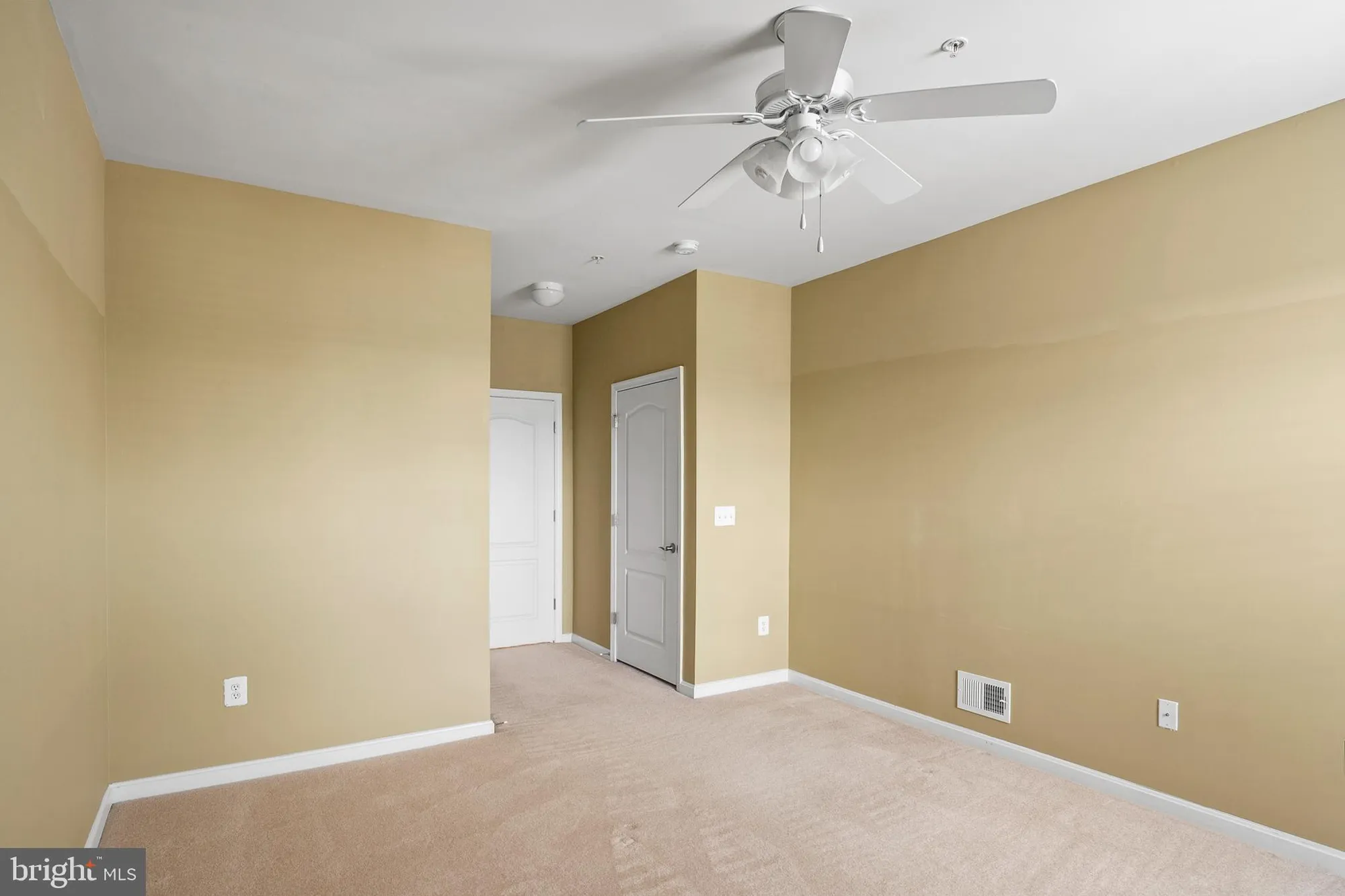 Property Slideshow image 35 of 43 | 8603 wintergreen ct unit 201, Odenton, MD, 21113