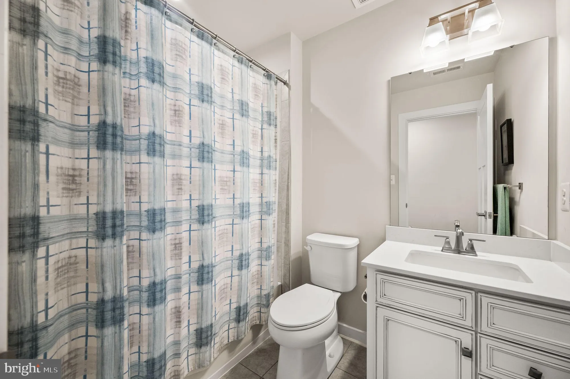 Property Slideshow image 28 of 37 | 532 christiana manor dr, West Grove, PA, 19390