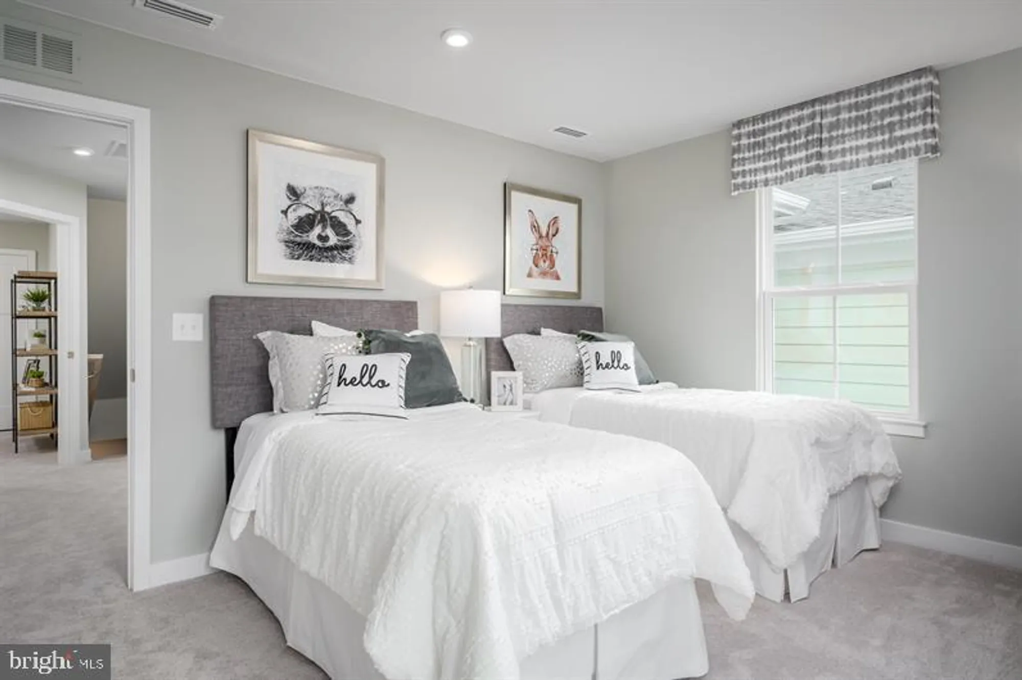 Property Slideshow image 2 of 12 | 9987 calming ct, Ellicott City, MD, 21042