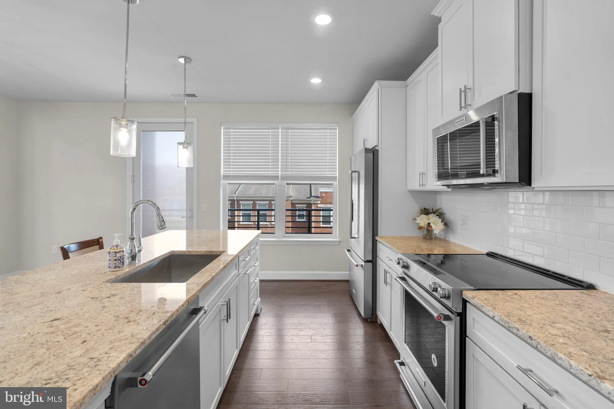 Property Slideshow image 23 of 46 | 2960 vaden dr # 2-312, Fairfax, VA, 22031