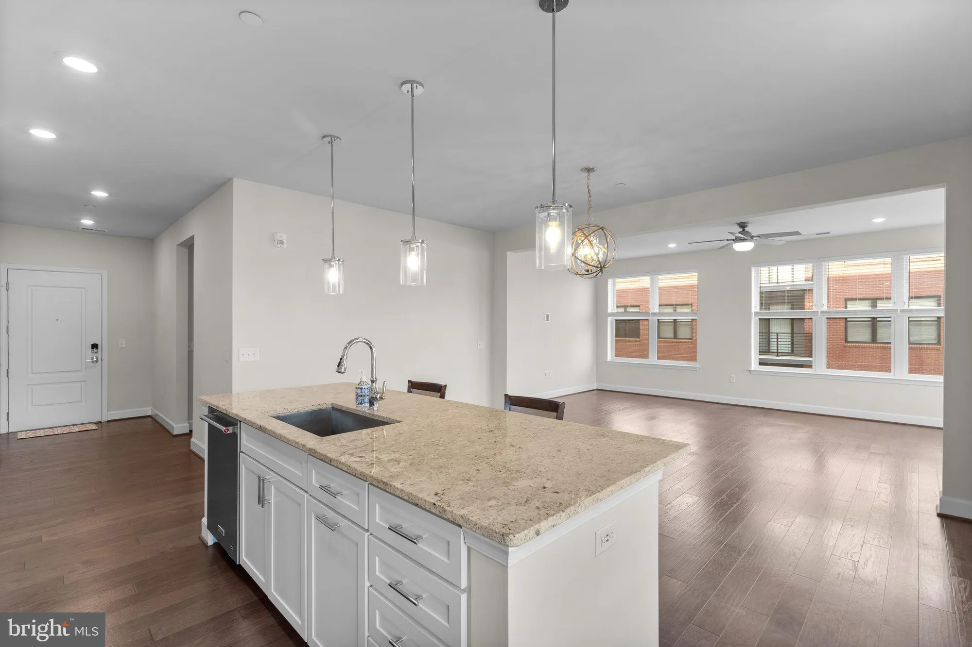Property Slideshow image 25 of 46 | 2960 vaden dr # 2-312, Fairfax, VA, 22031
