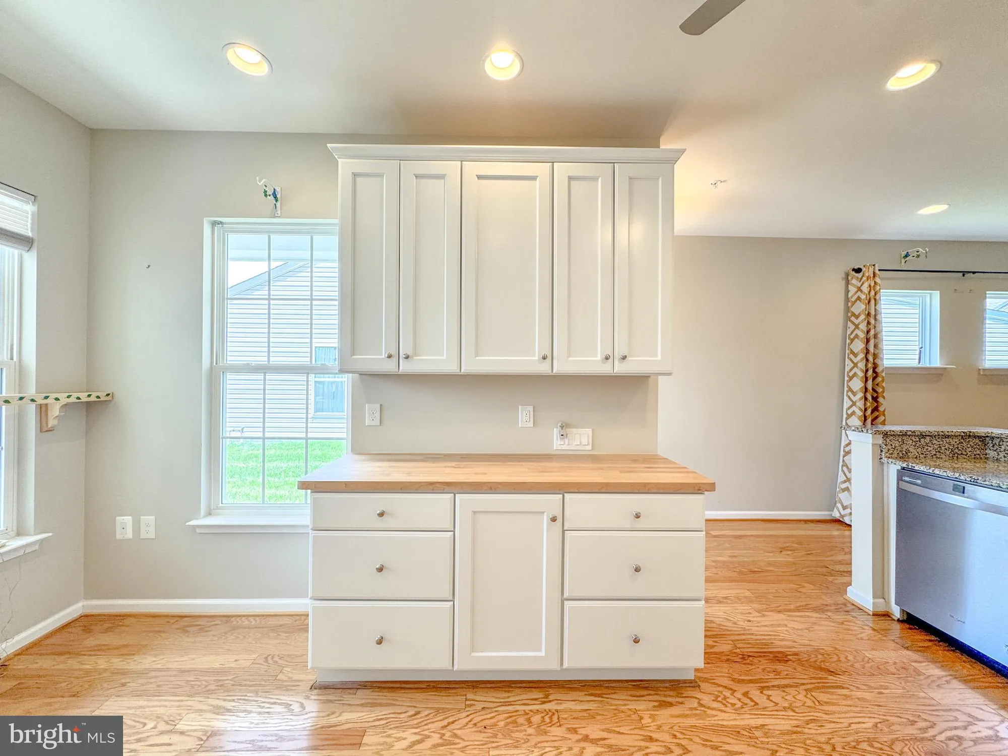 Property Slideshow image 12 of 36 | 14 pensacola st, Fredericksburg, VA, 22406