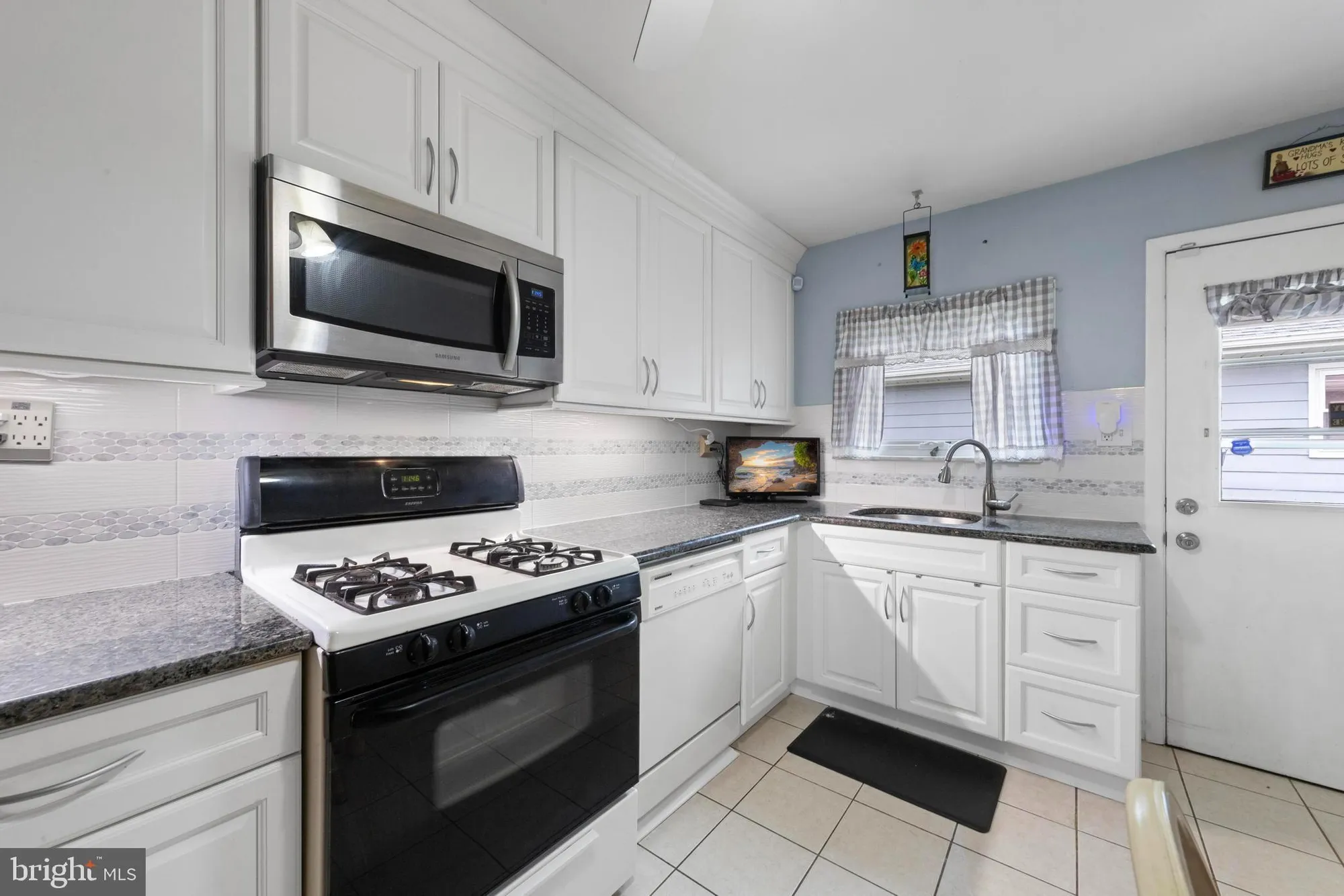 Property Slideshow image 12 of 27 | 162 harrington dr, Toms River, NJ, 08757