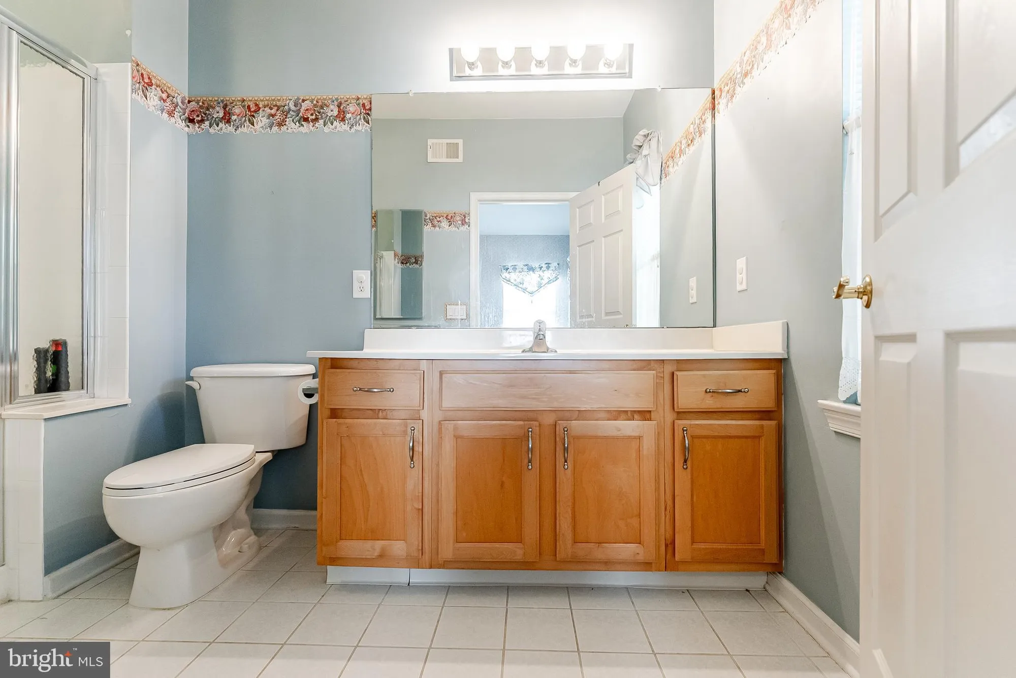 Property Slideshow image 17 of 26 | 17 tuscany cir, Manchester Township, NJ, 08759