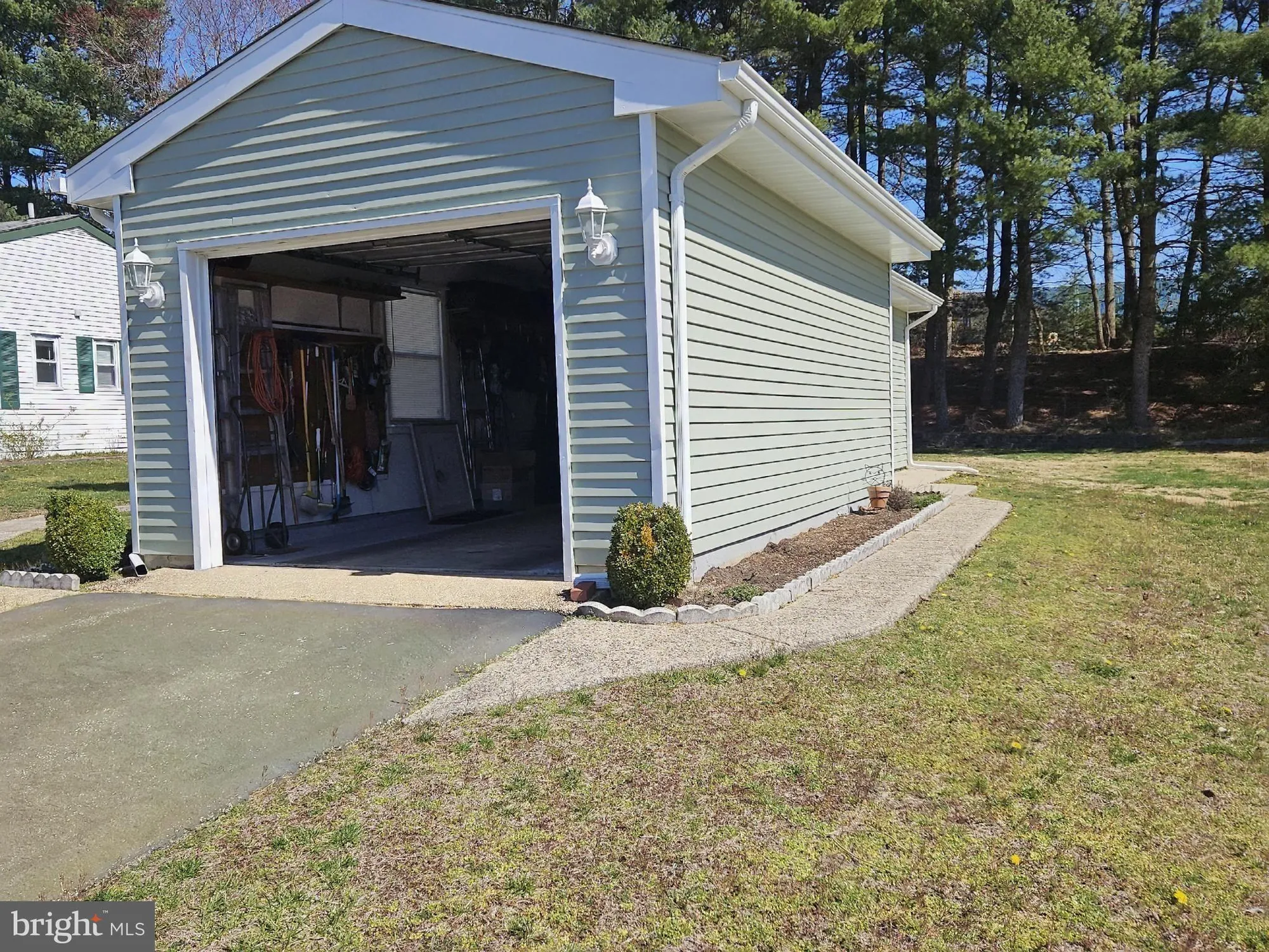 Property Slideshow image 23 of 25 | 26 kingston way, Southampton, NJ, 08088