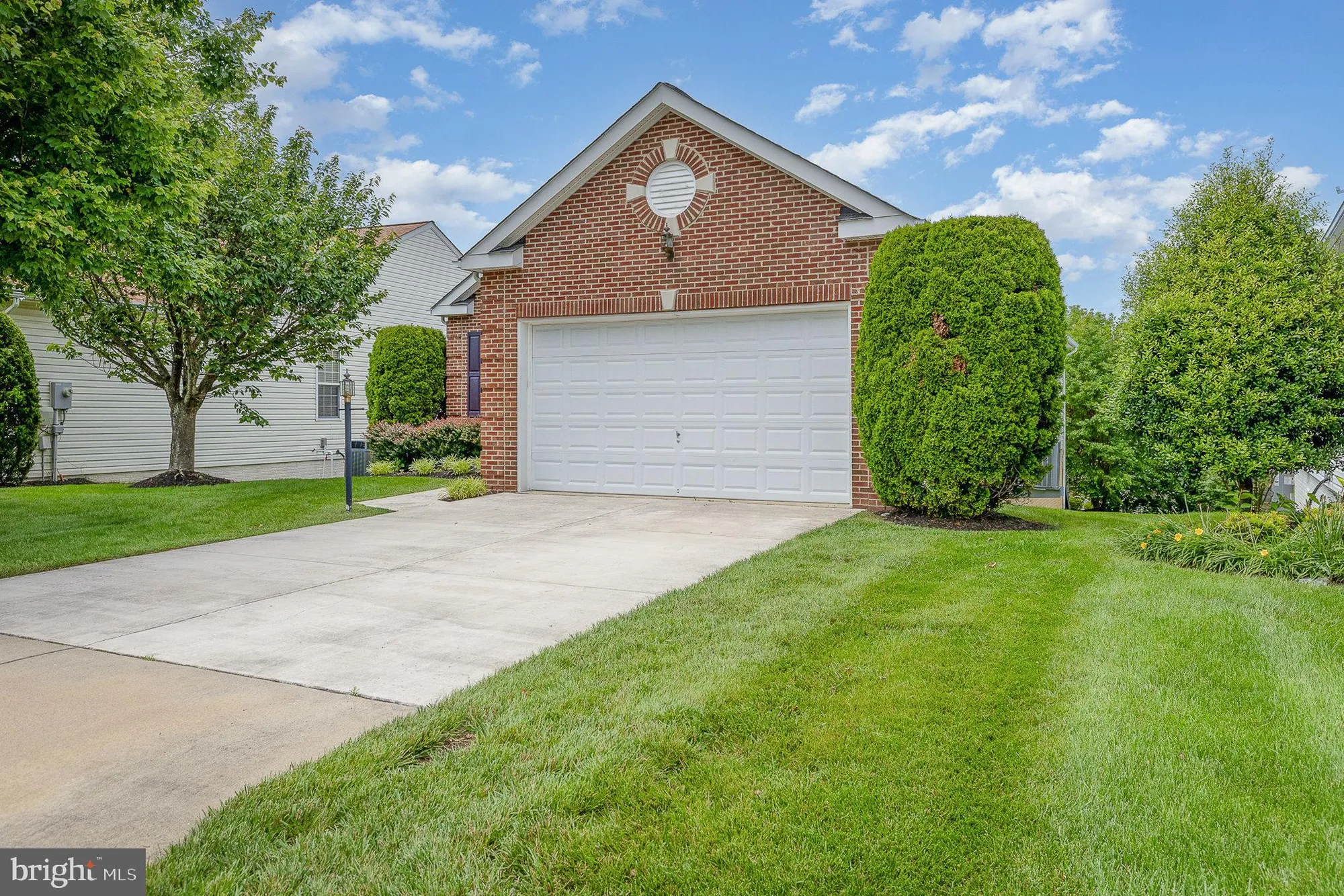 Property Slideshow image 2 of 53 | 3839 mulberry point ct, Dumfries, VA, 22025