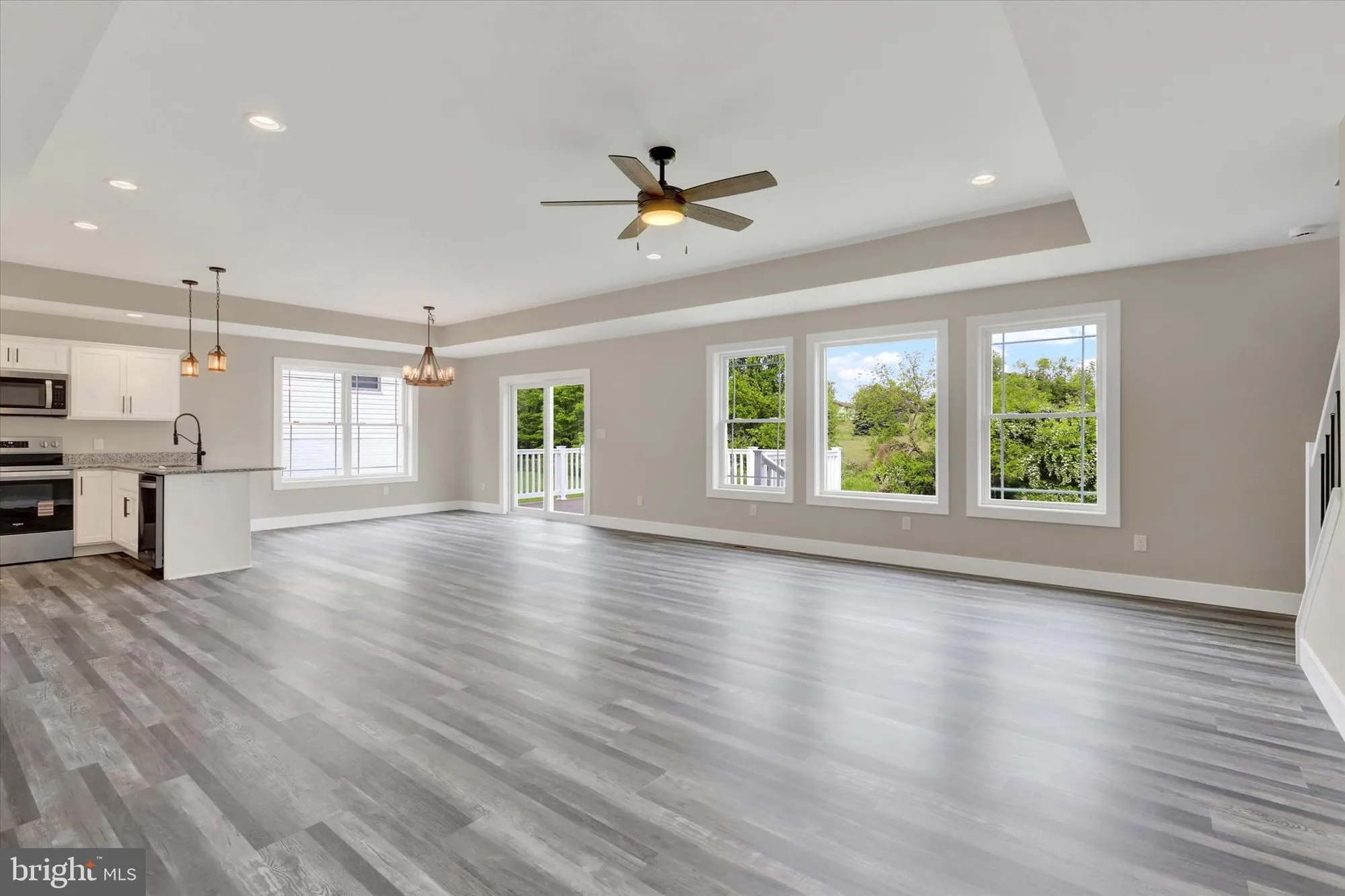 Property Slideshow image 5 of 26 | 6279 oak leaf ln n, Fayetteville, PA, 17222