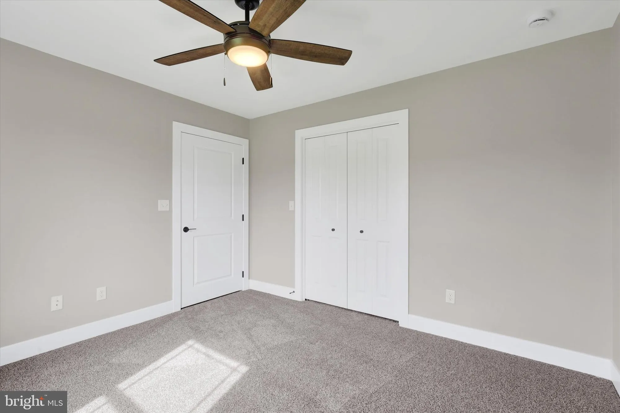 Property Slideshow image 12 of 26 | 6279 oak leaf ln n, Fayetteville, PA, 17222