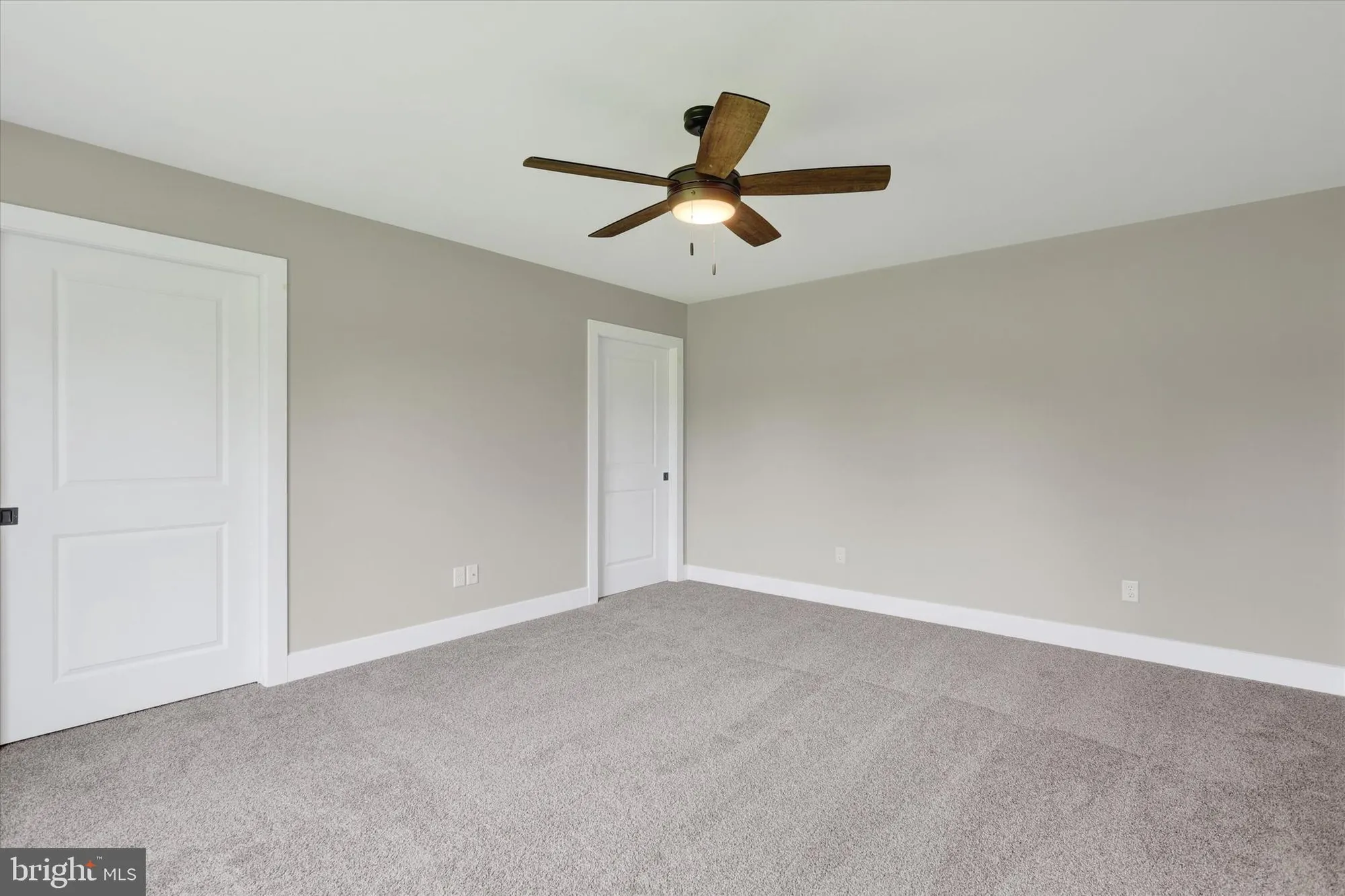 Property Slideshow image 18 of 26 | 6279 oak leaf ln n, Fayetteville, PA, 17222