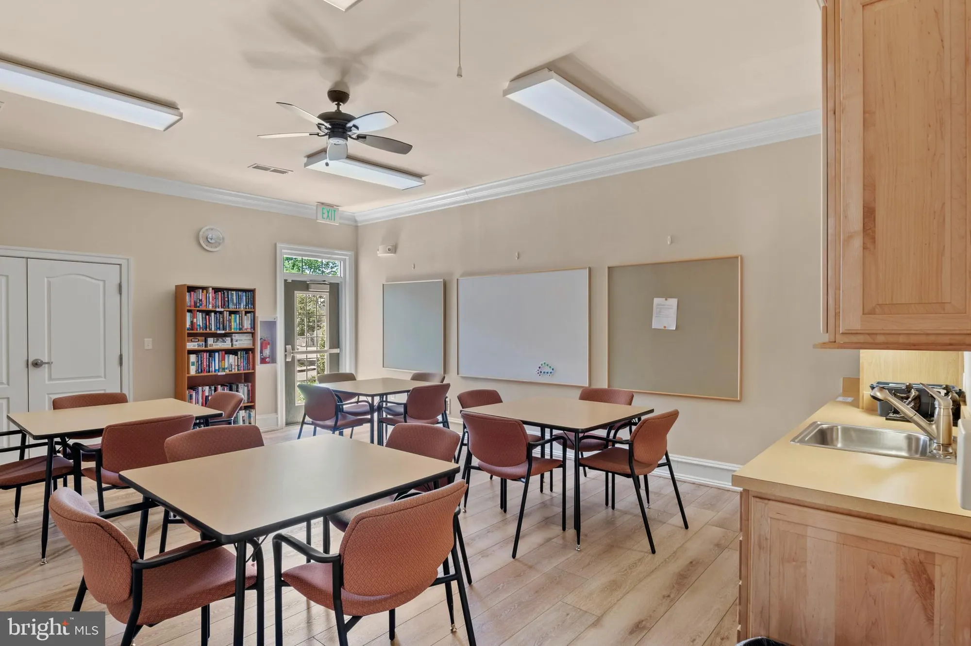 Property Slideshow image 51 of 62 | 7305 maplecrest rd 206, Elkridge, MD, 21075