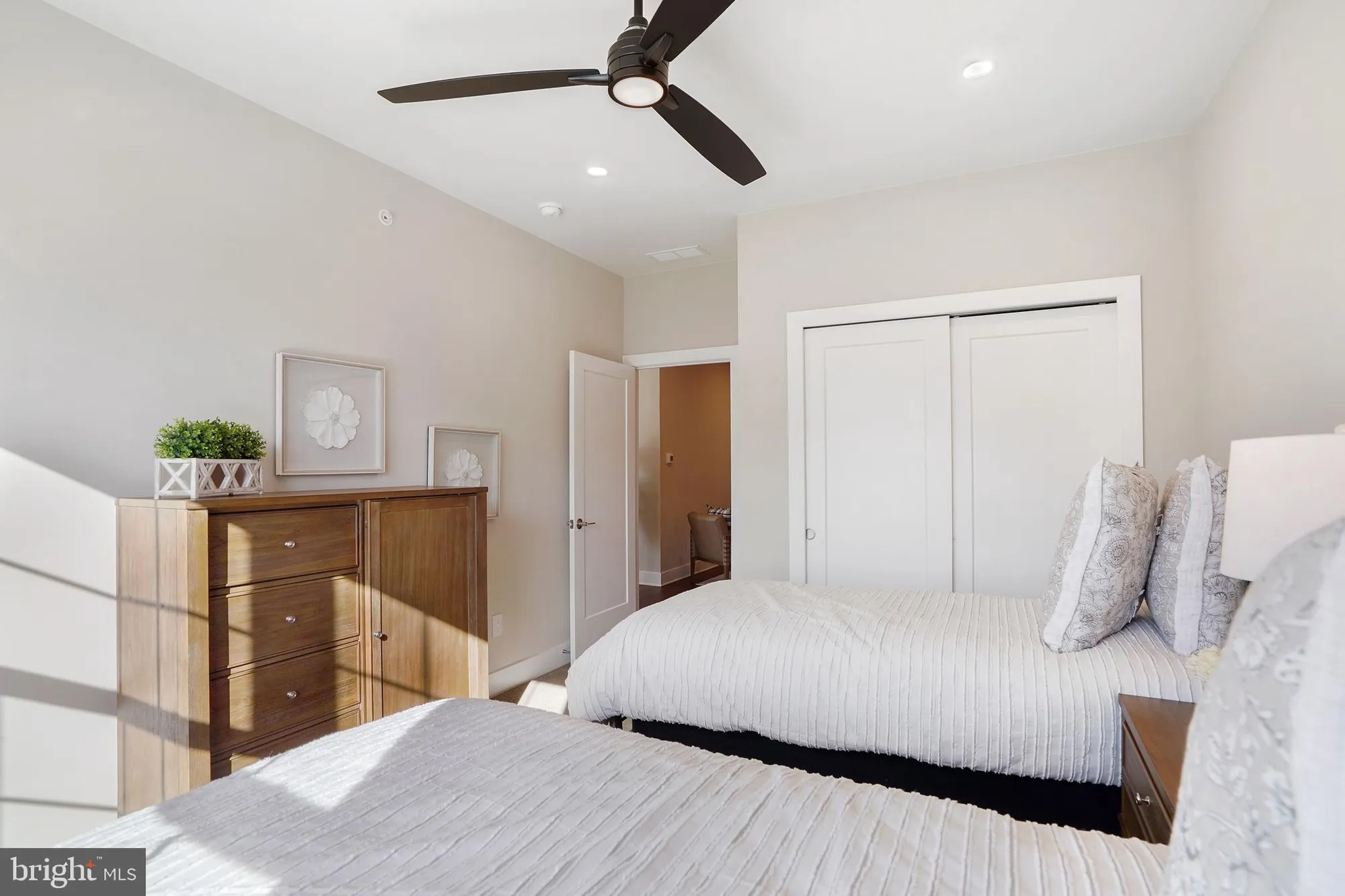 Property Slideshow image 39 of 48 | 508 fullerton farm ct, Warrington, PA, 18976