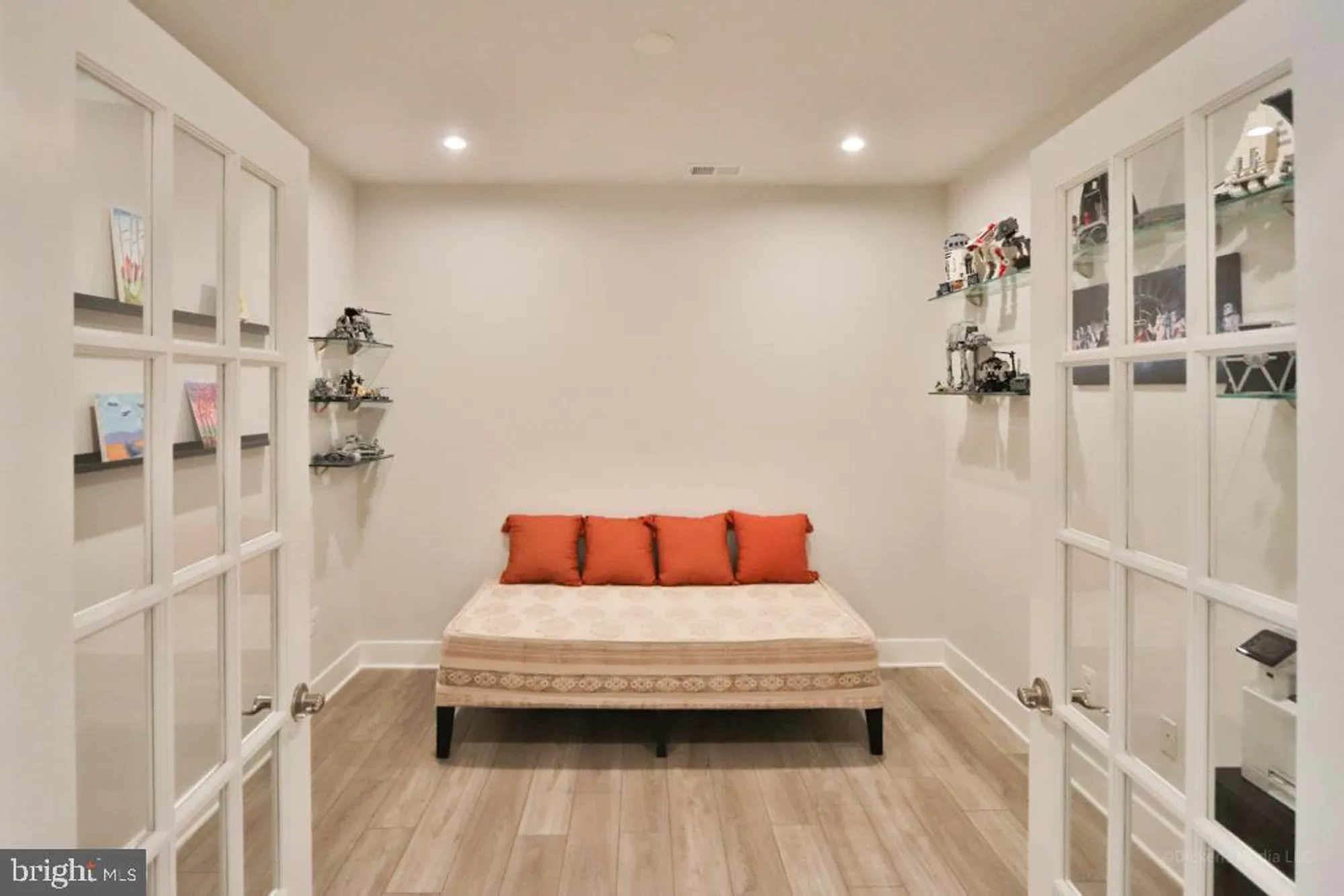 Property Slideshow image 21 of 32 | 190 harrier way 11, Chester, MD, 21619