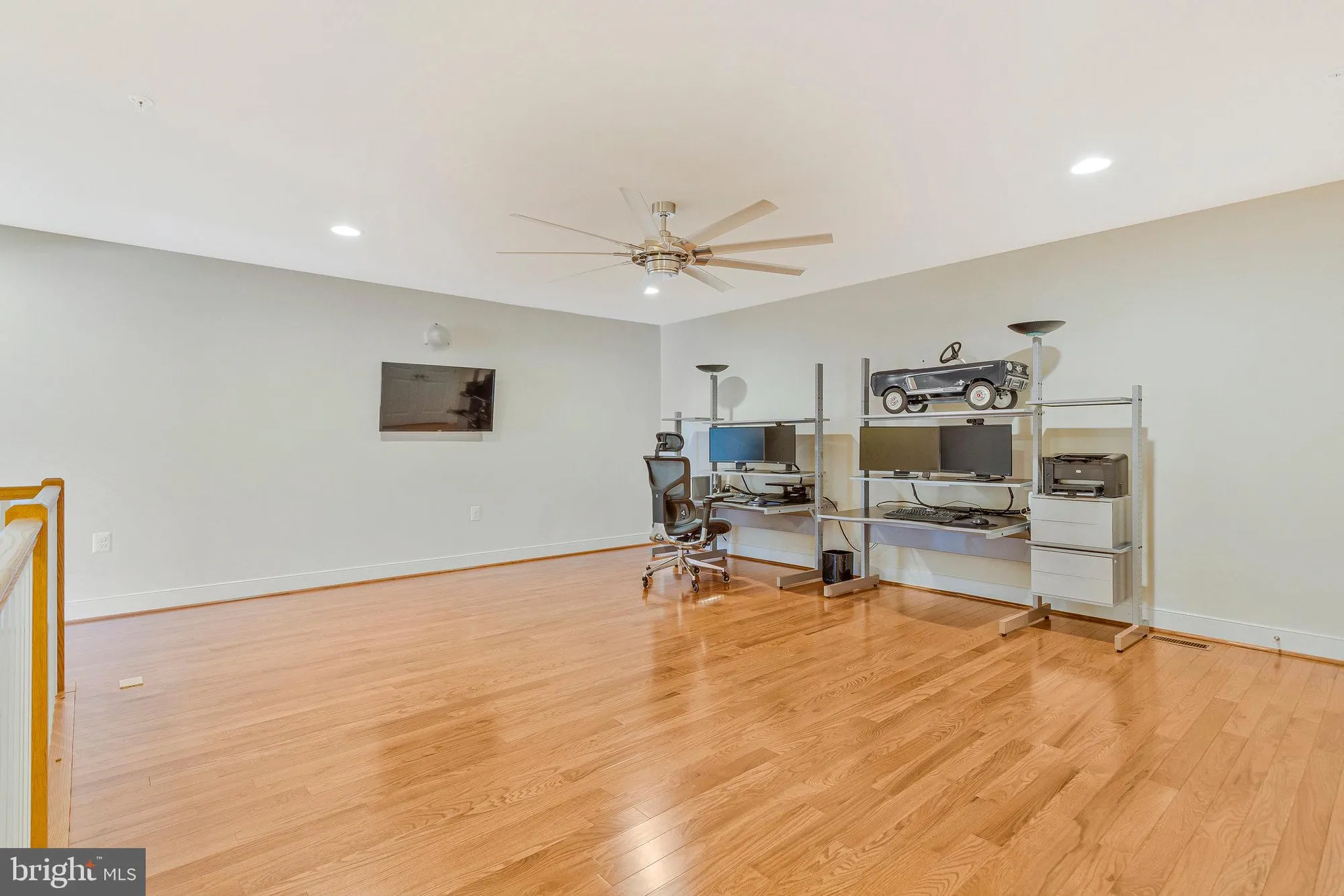 Property Slideshow image 28 of 54 | 9726 knowledge dr, Laurel, MD, 20723