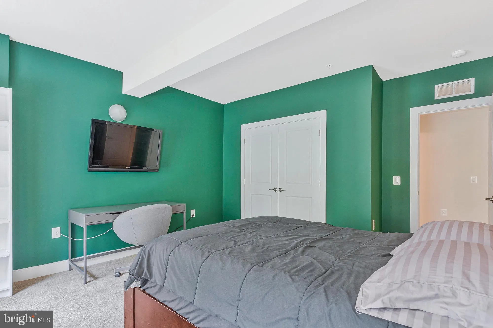 Property Slideshow image 43 of 54 | 9726 knowledge dr, Laurel, MD, 20723