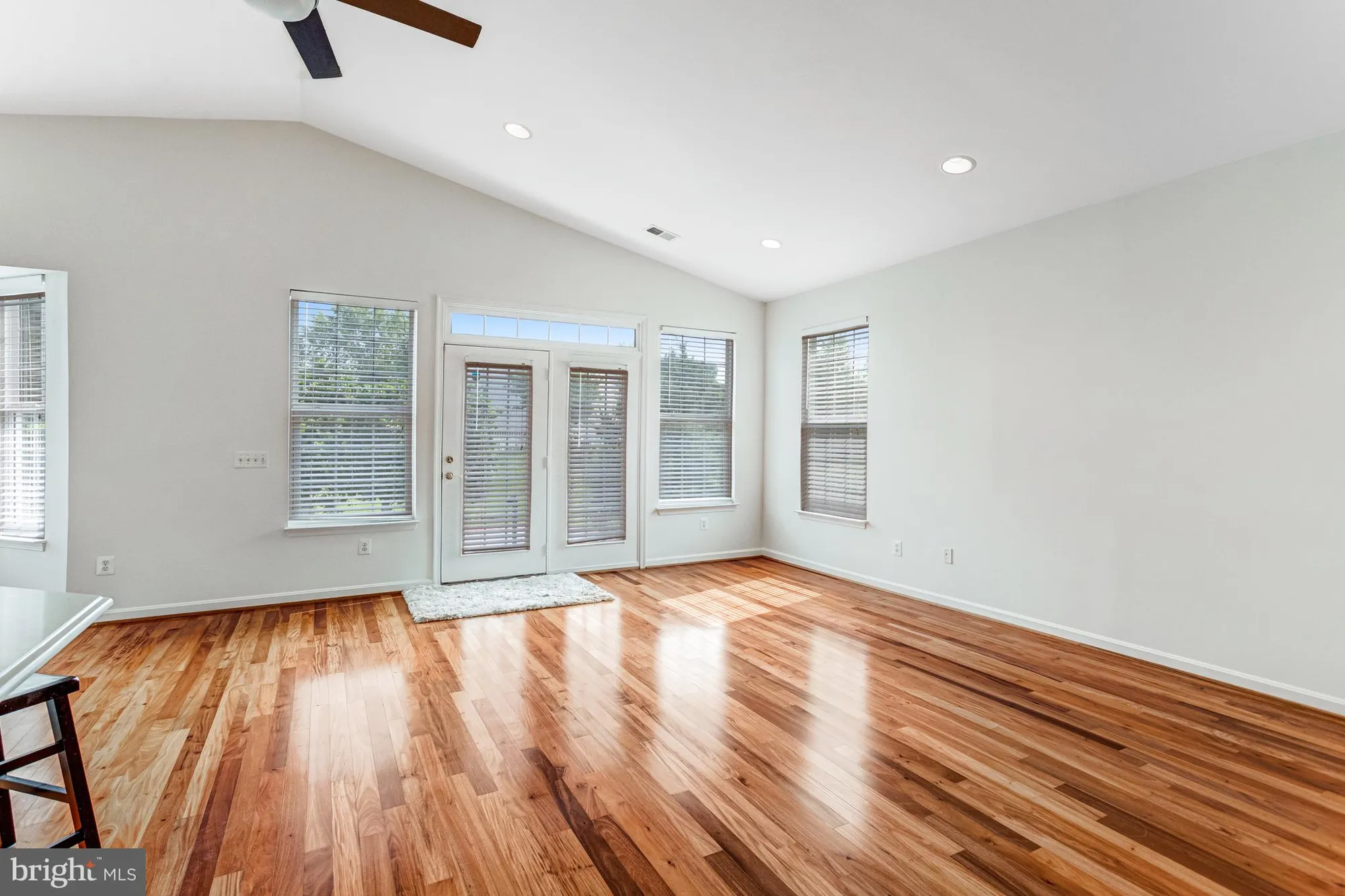 Property Slideshow image 15 of 45 | 16453 sparkling brook loop, Dumfries, VA, 22025