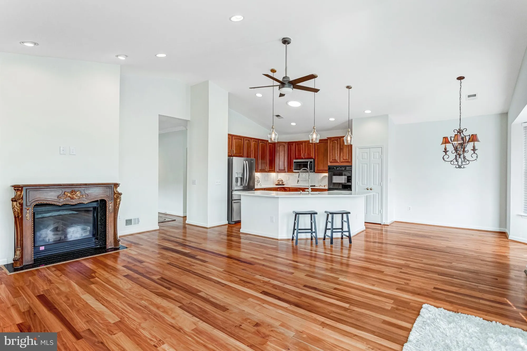 Property Slideshow image 12 of 45 | 16453 sparkling brook loop, Dumfries, VA, 22025