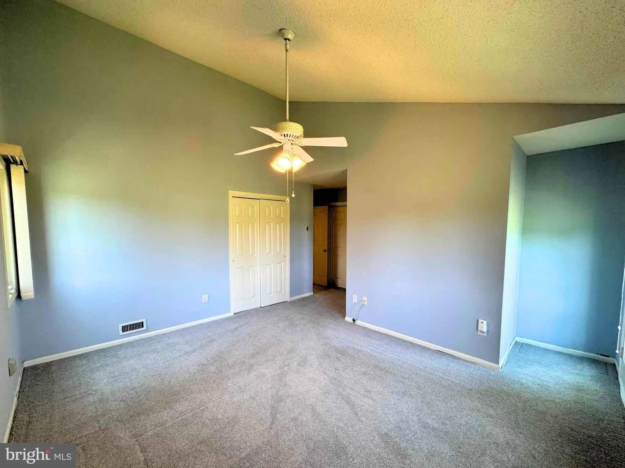 Property Slideshow image 15 of 24 | 38 rutland ln i, Monroe Township, NJ, 08831