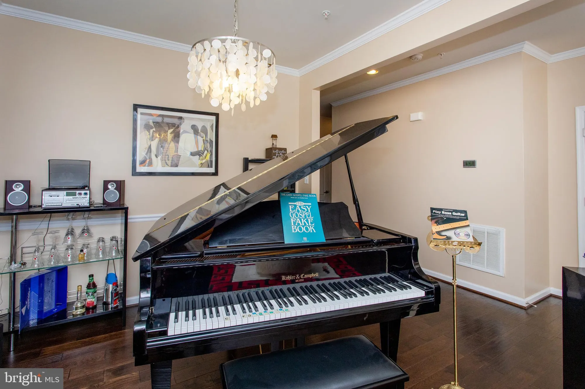 Property Slideshow image 9 of 54 | 11257 yellowstone ct, White Plains, MD, 20695