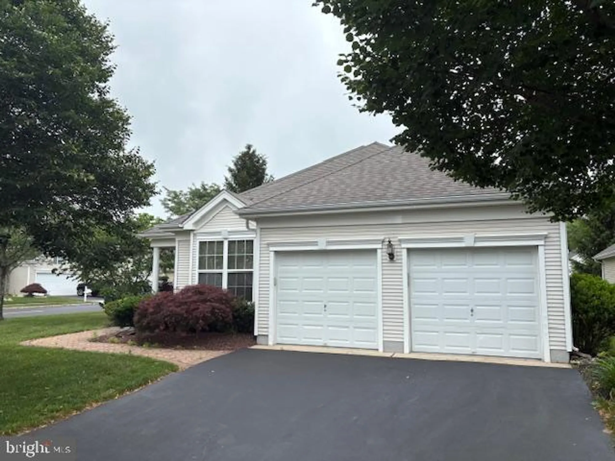 Property Slideshow image 3 of 32 | 83 huntington dr, Jackson, NJ, 08527