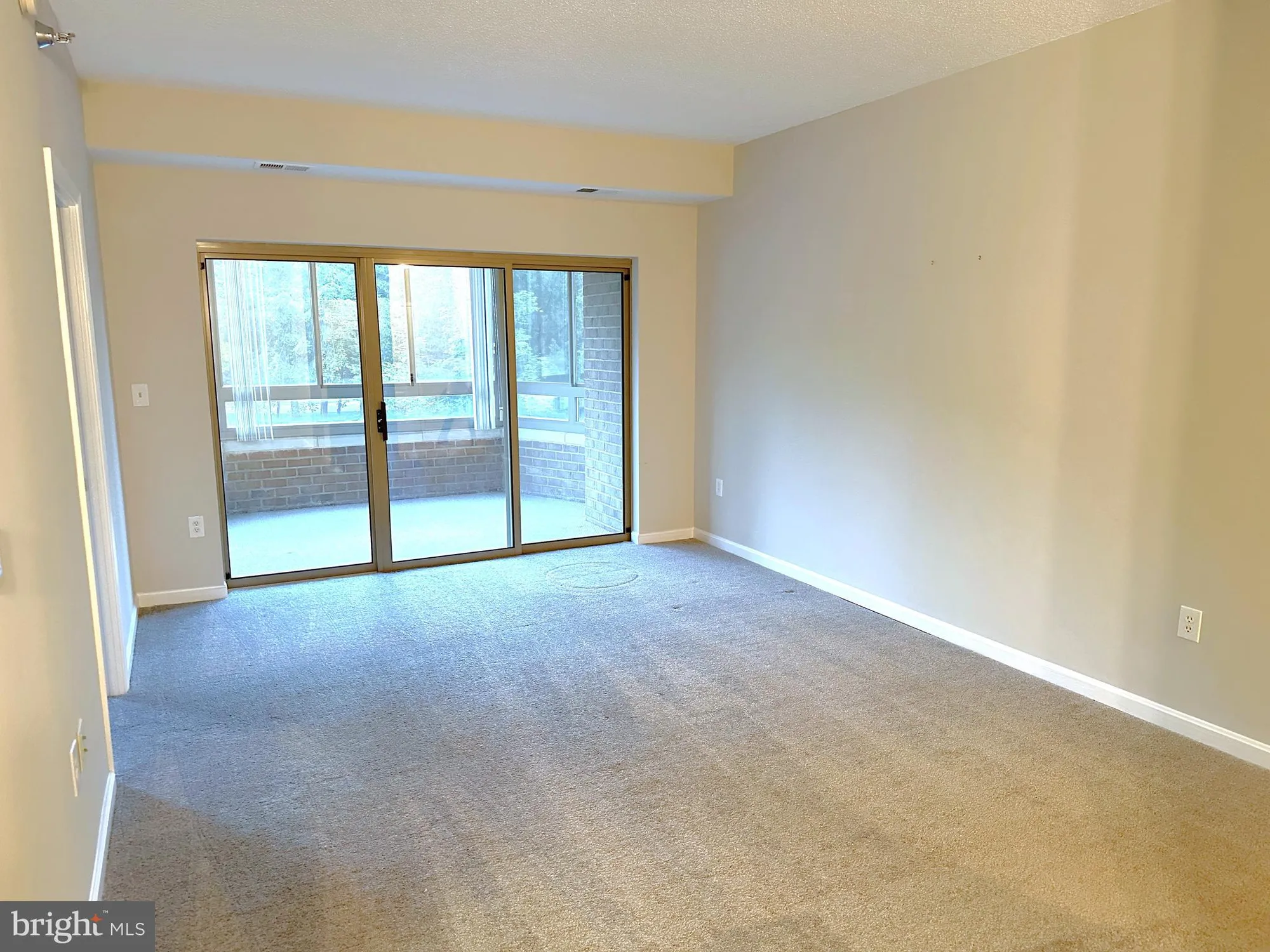 Property Slideshow image 10 of 45 | 2904 n leisure world blvd 211, Silver Spring, MD, 20906