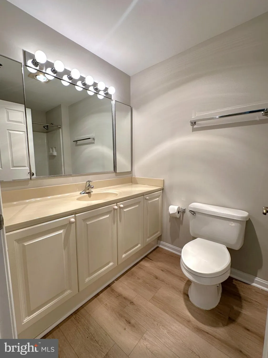 Property Slideshow image 25 of 45 | 2904 n leisure world blvd 211, Silver Spring, MD, 20906