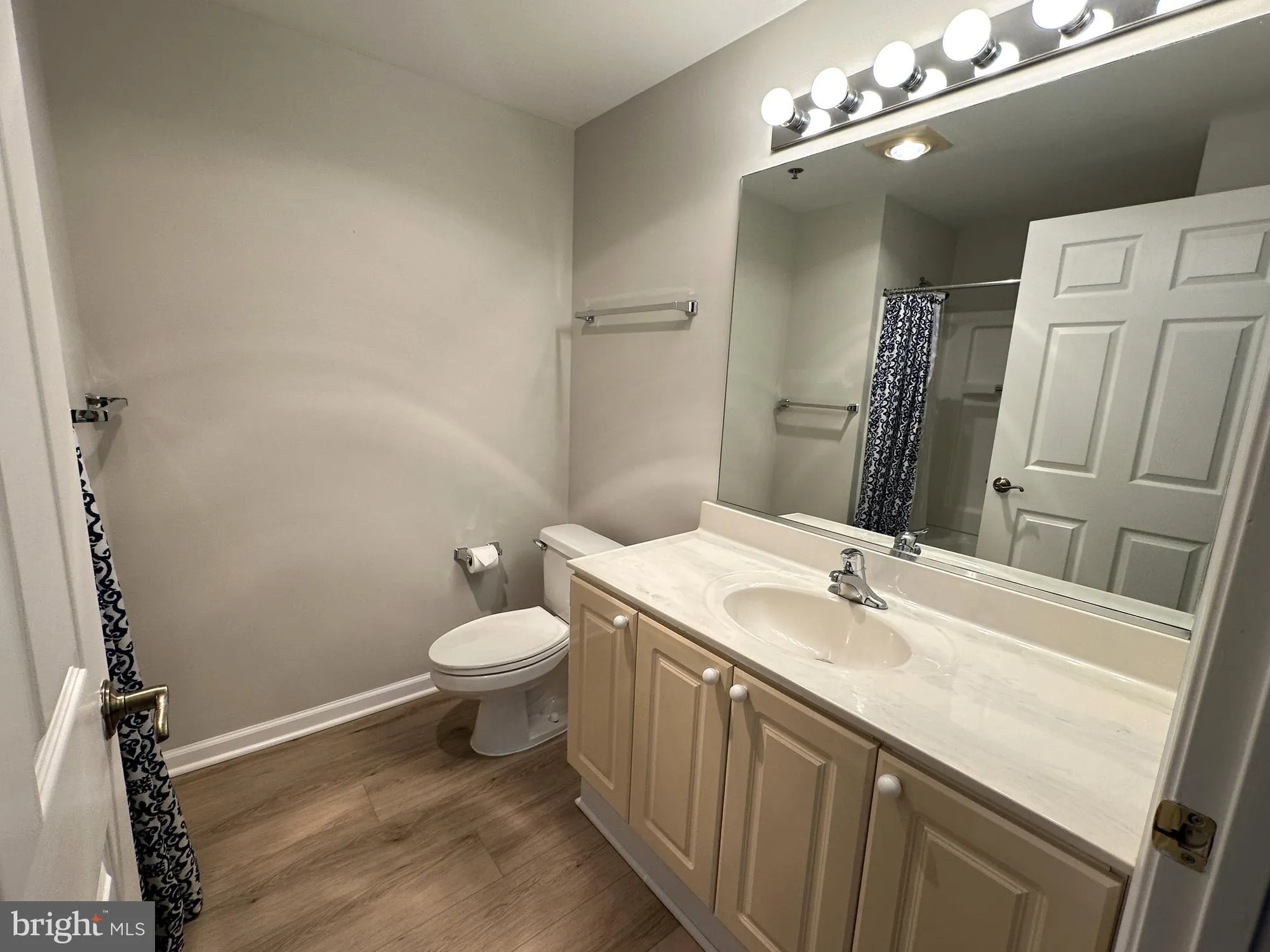 Property Slideshow image 24 of 45 | 2904 n leisure world blvd 211, Silver Spring, MD, 20906