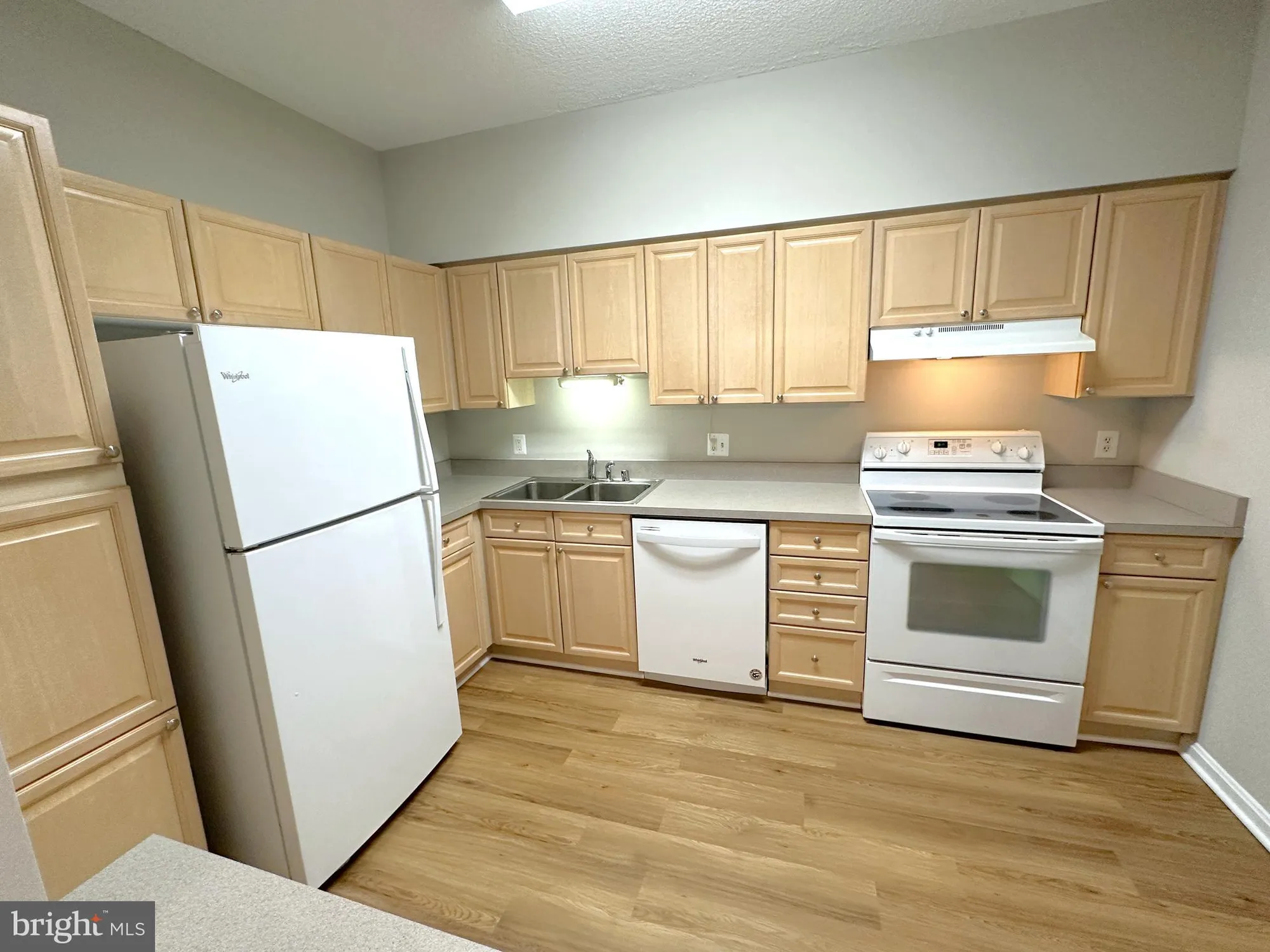 Property Slideshow image 34 of 45 | 2904 n leisure world blvd 211, Silver Spring, MD, 20906