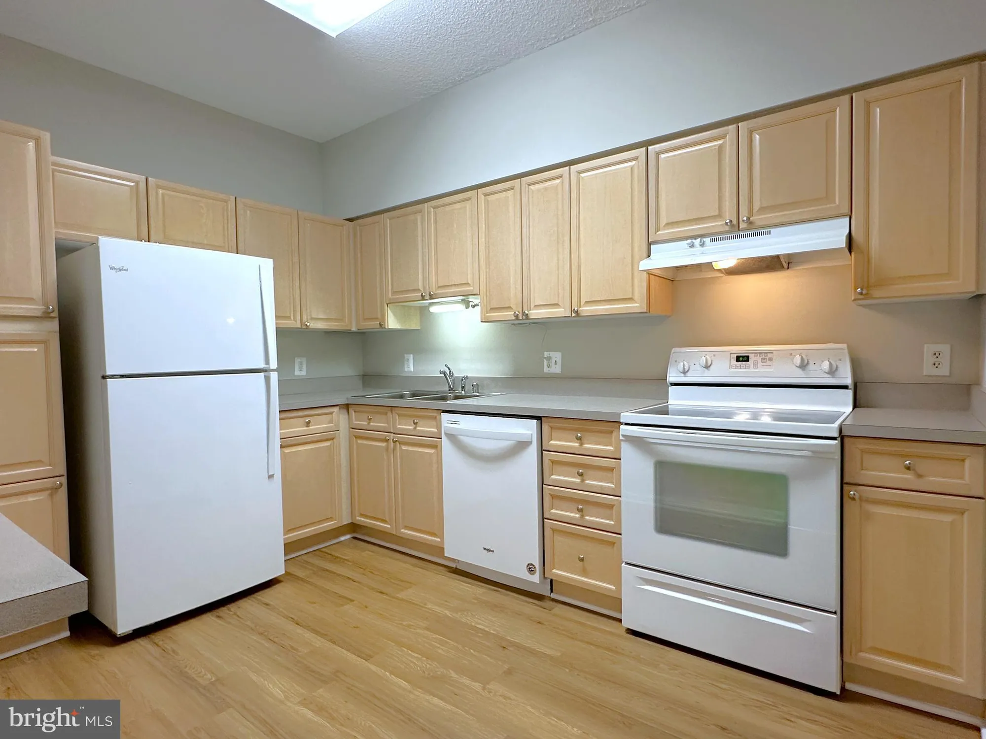 Property Slideshow image 33 of 45 | 2904 n leisure world blvd 211, Silver Spring, MD, 20906