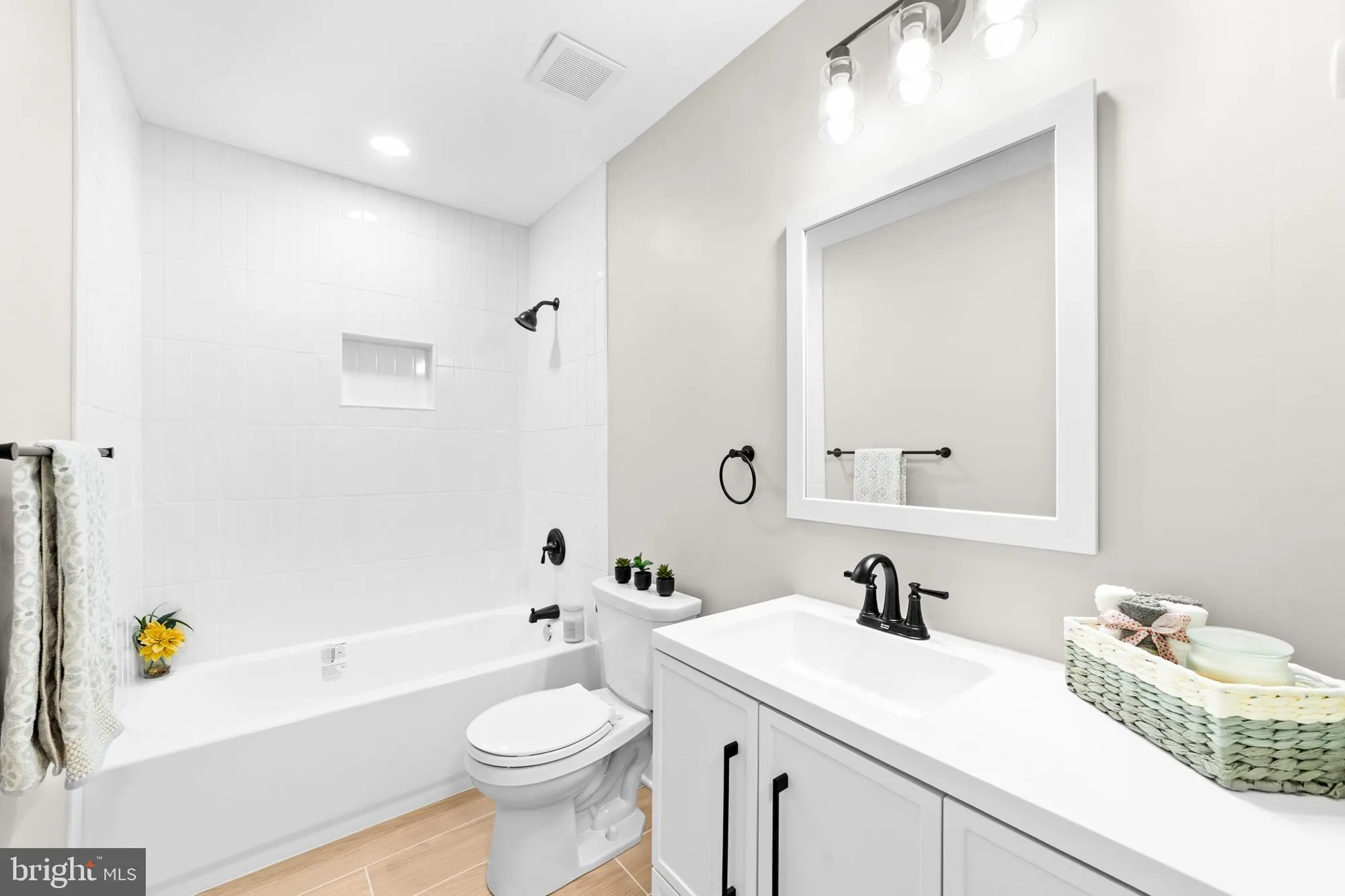Property Slideshow image 21 of 30 | 442 dahlia plz a, Monroe Township, NJ, 08831