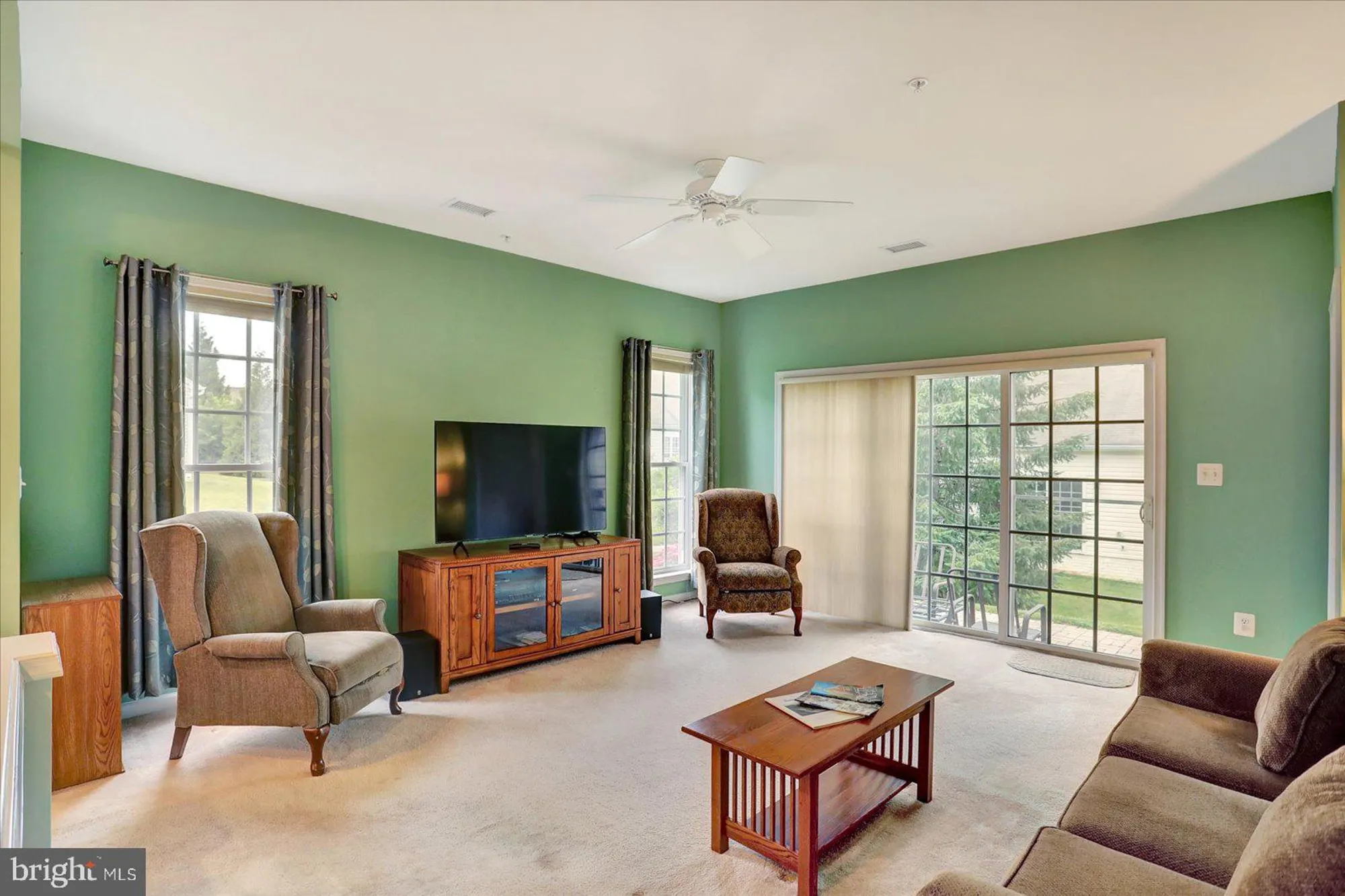 Property Slideshow image 19 of 39 | 152 saddletop dr # 354, Taneytown, MD, 21787