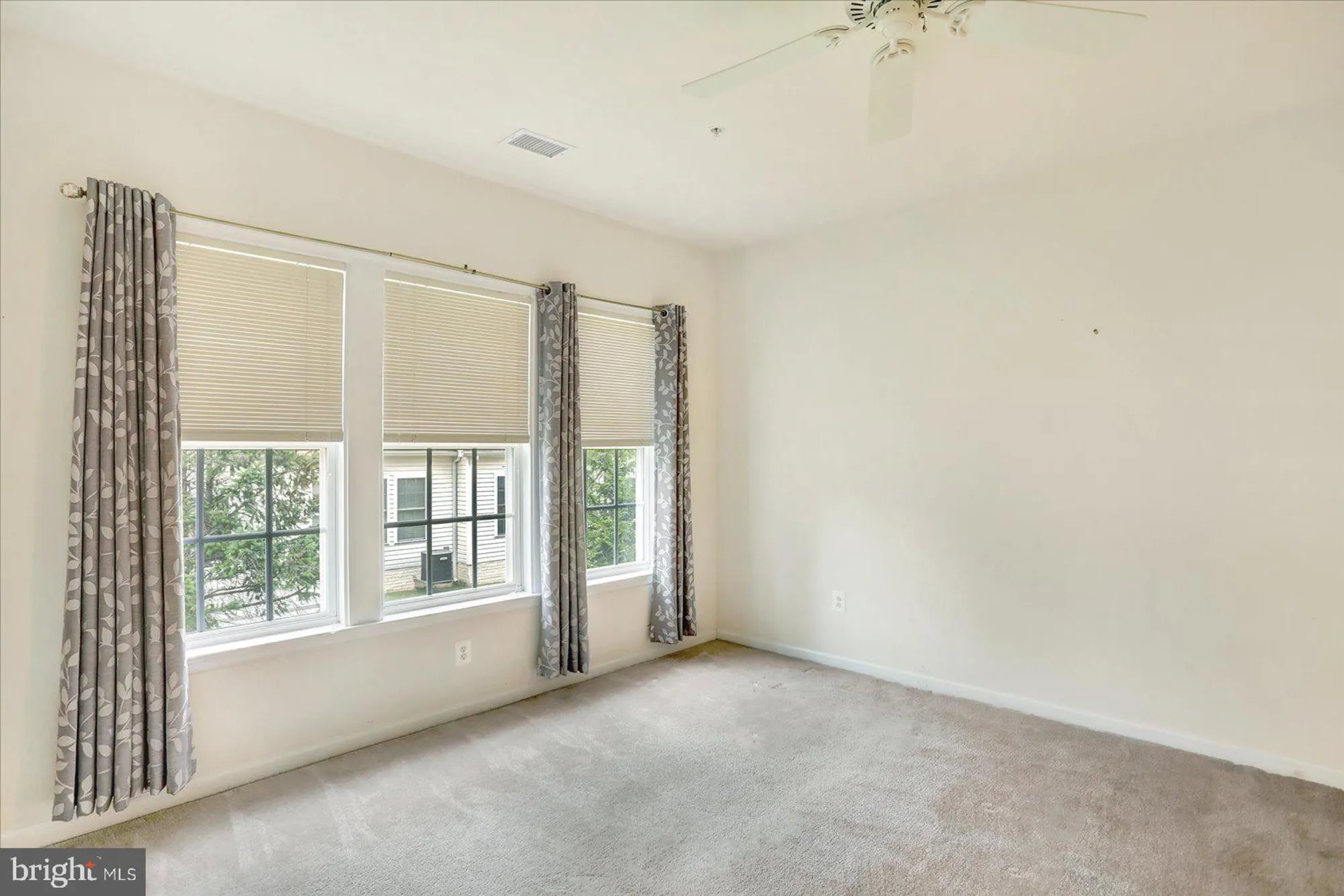 Property Slideshow image 21 of 39 | 152 saddletop dr # 354, Taneytown, MD, 21787