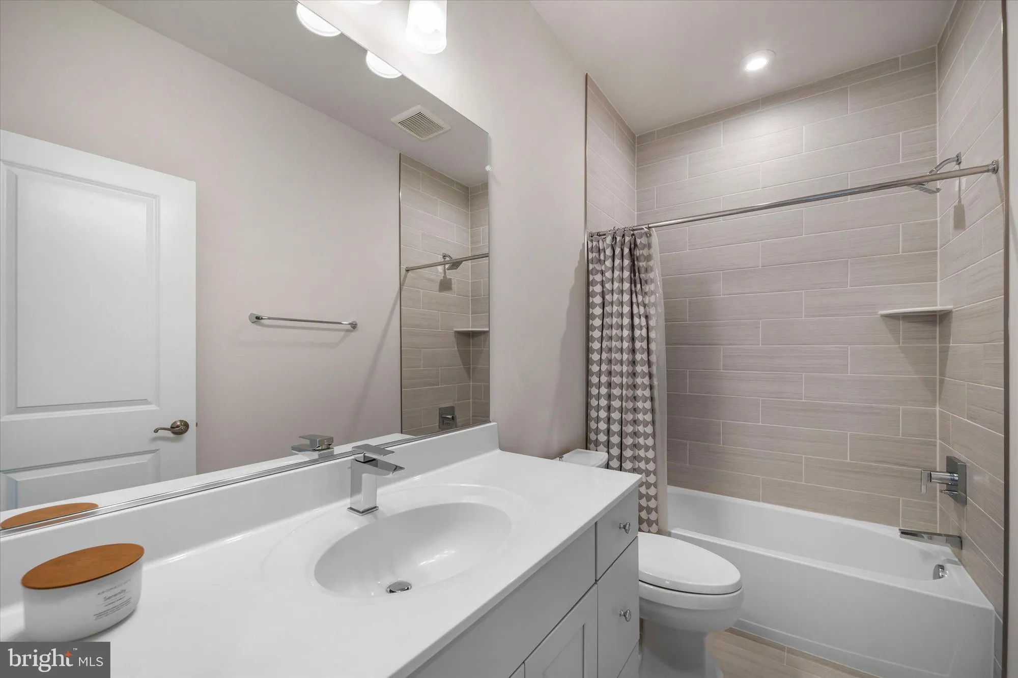 Property Slideshow image 30 of 60 | 43441 bettys farm dr, Chantilly, VA, 20152