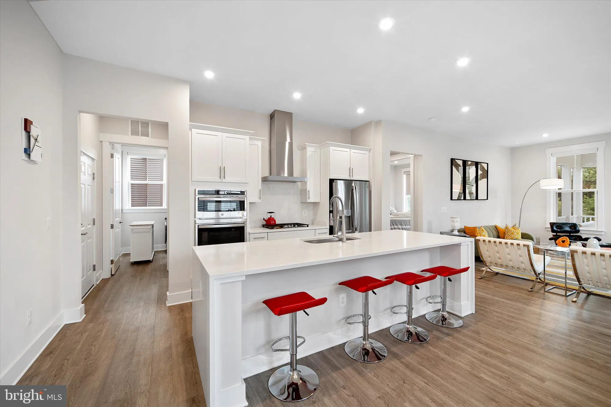 Property Slideshow image 5 of 60 | 43441 bettys farm dr, Chantilly, VA, 20152