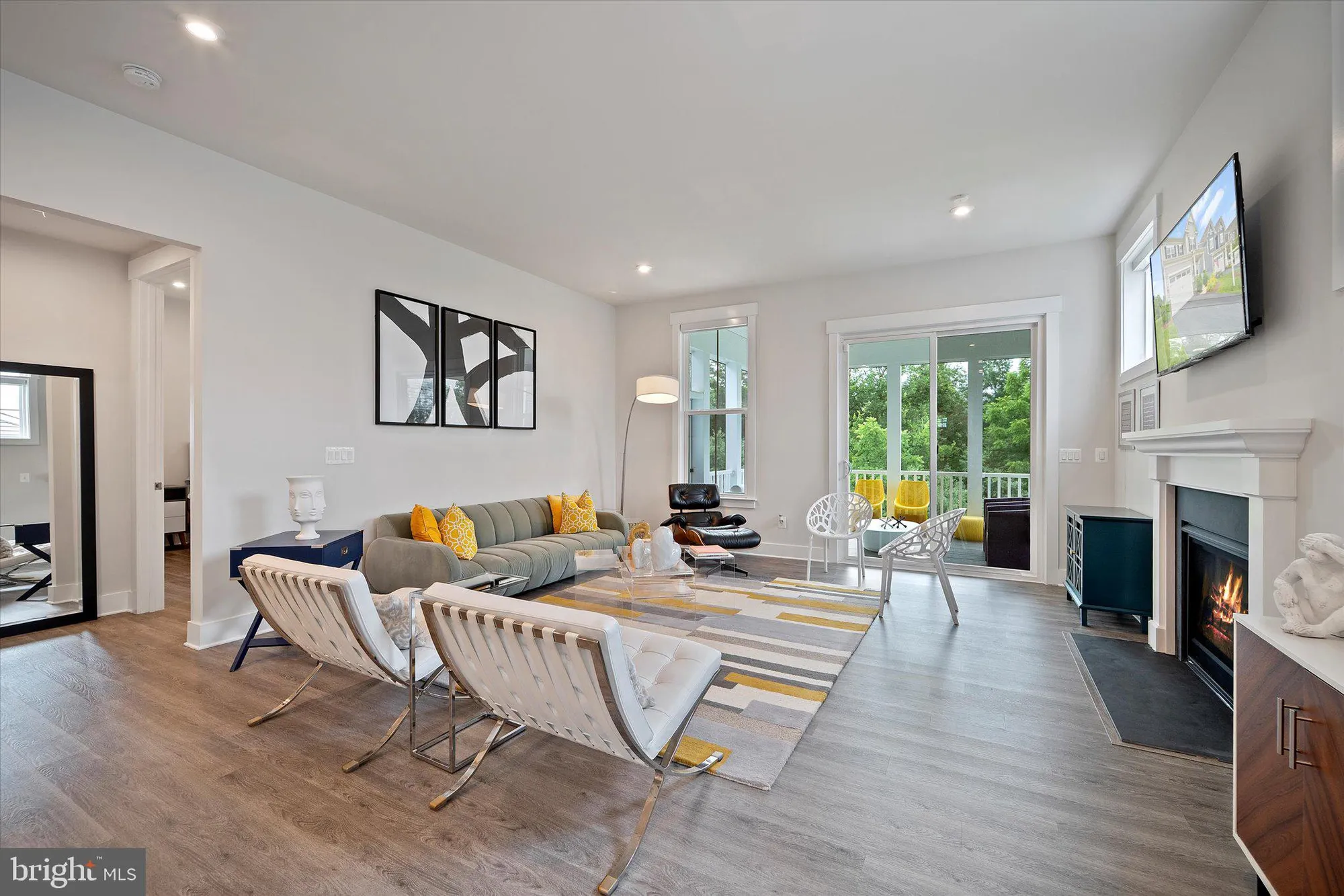 Property Slideshow image 10 of 60 | 43441 bettys farm dr, Chantilly, VA, 20152