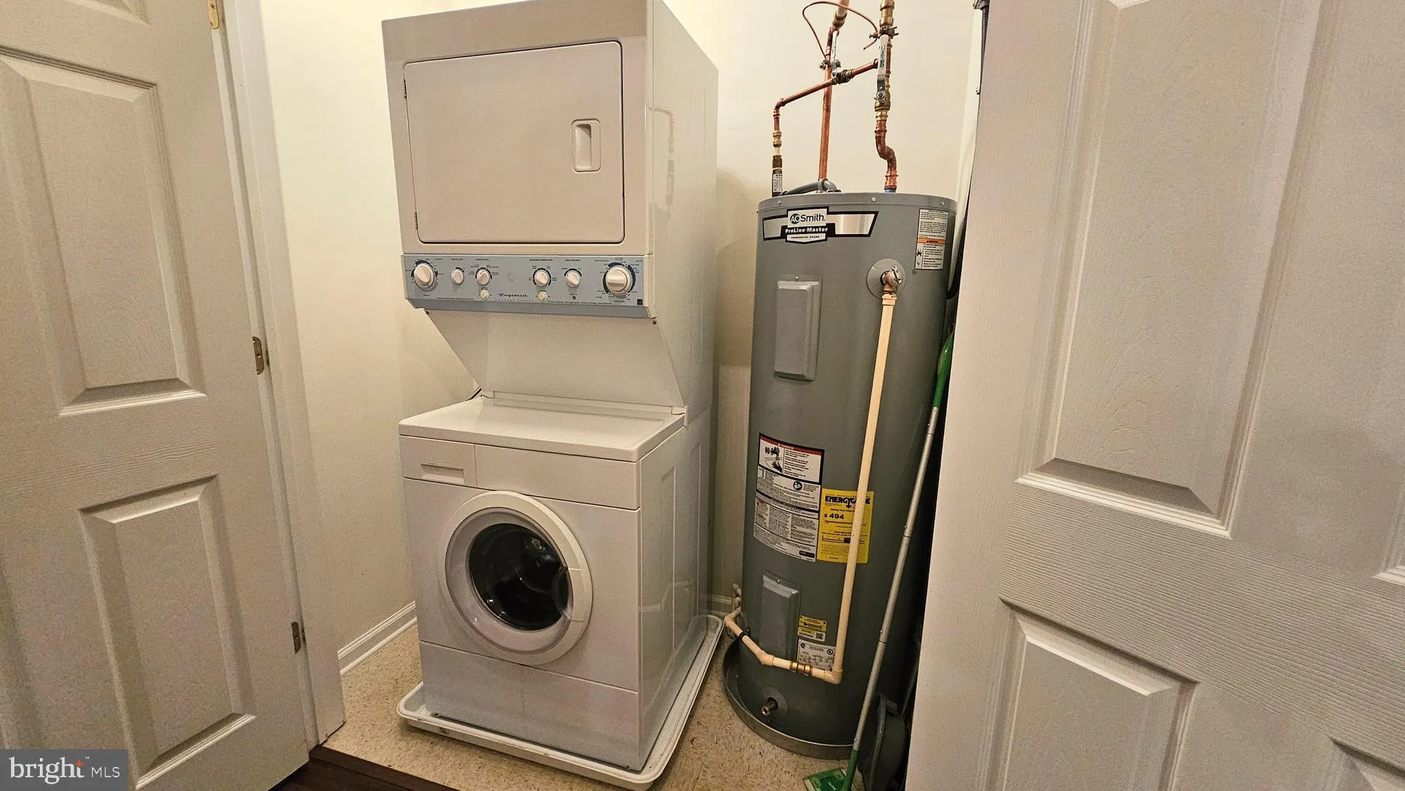 Property Slideshow image 20 of 33 | 1309 colts cir d, Lawrence Township, NJ, 08648