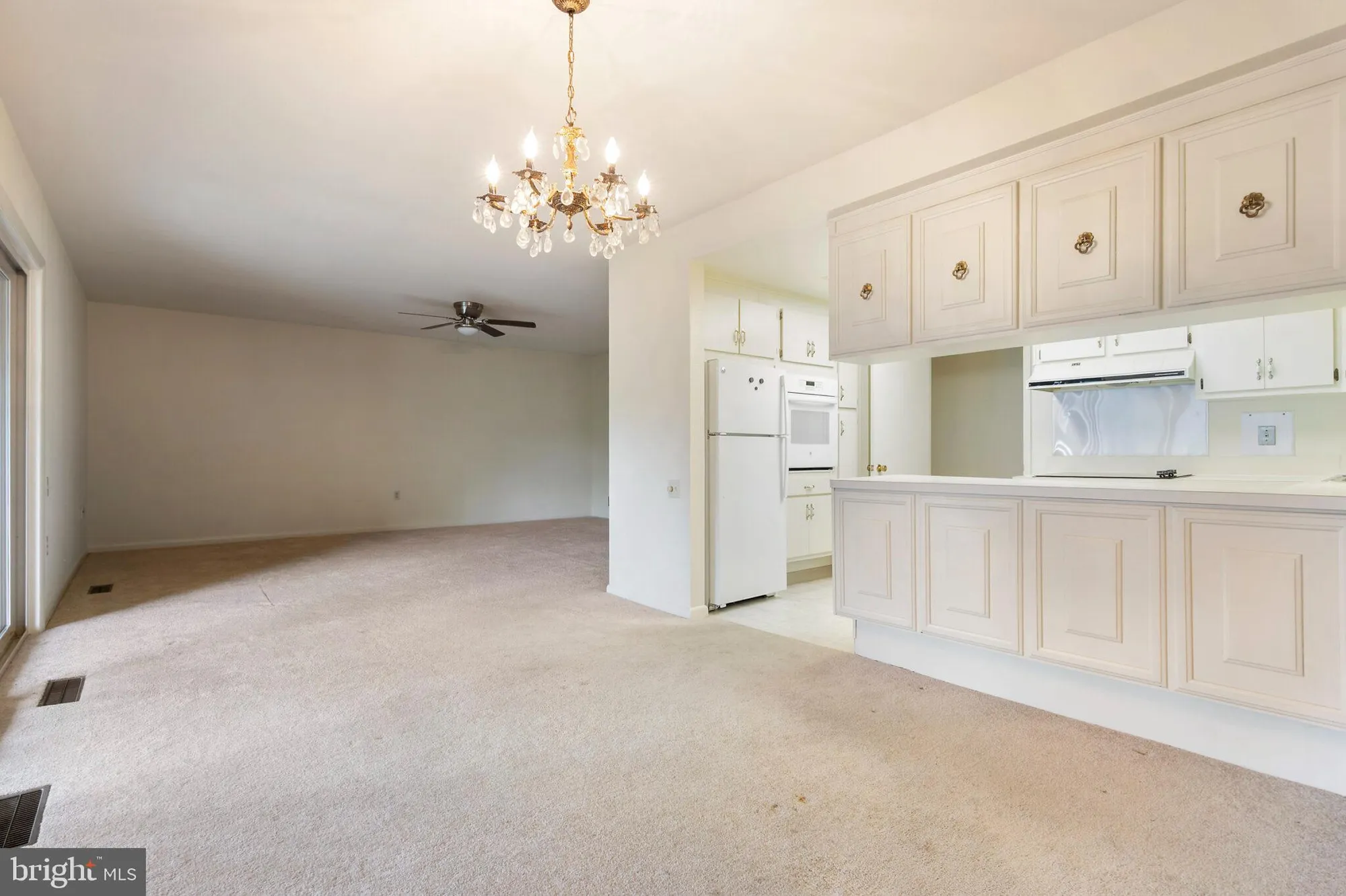 Property Slideshow image 9 of 32 | 3360 gleneagles dr 71-2b, Silver Spring, MD, 20906