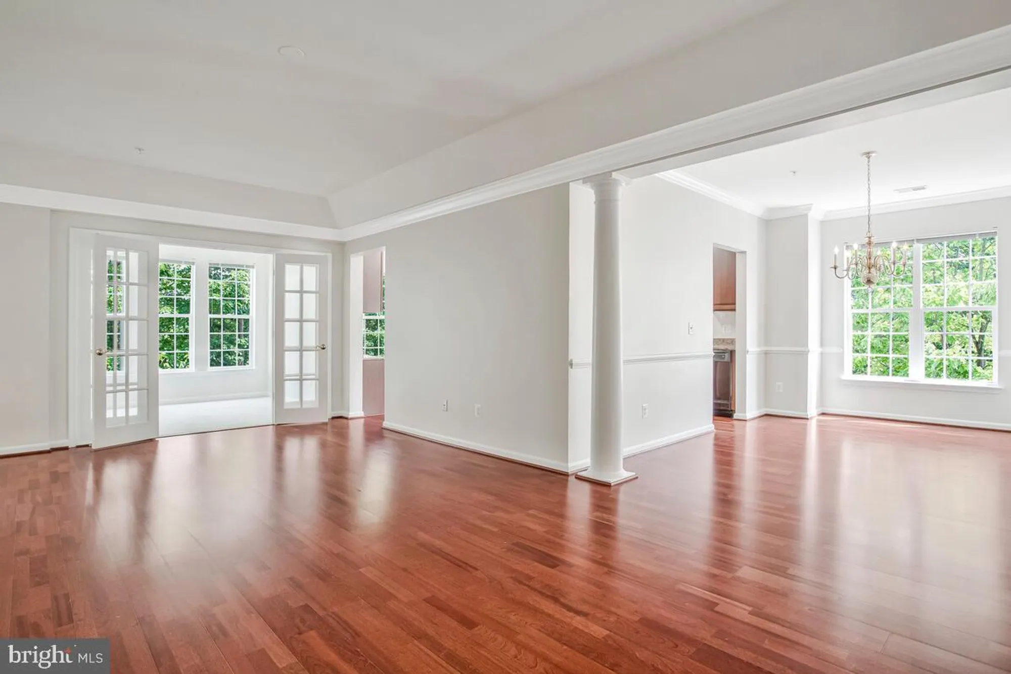 Property Slideshow image 7 of 62 | 7305 maplecrest rd 206, Elkridge, MD, 21075