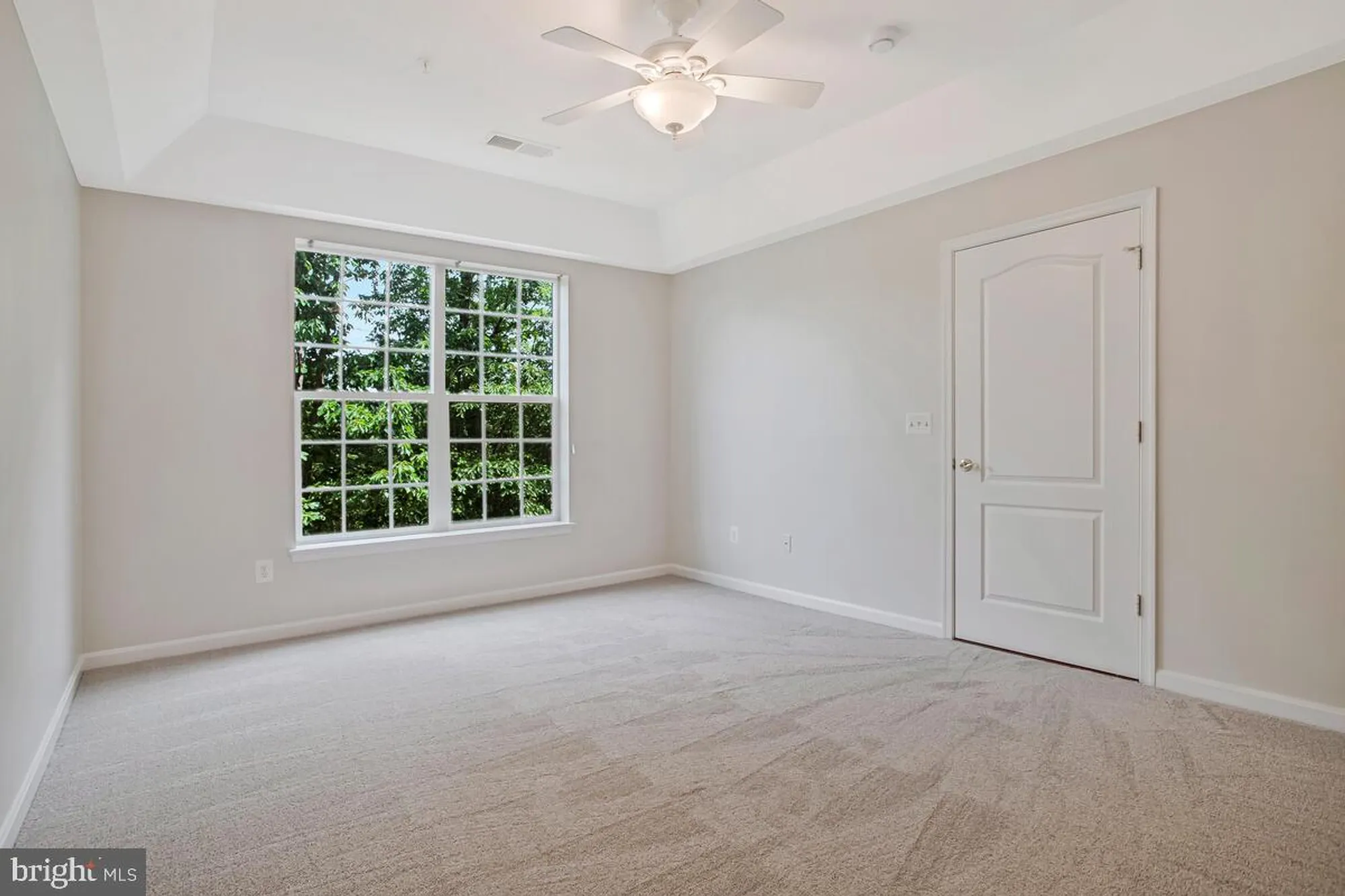 Property Slideshow image 22 of 62 | 7305 maplecrest rd 206, Elkridge, MD, 21075