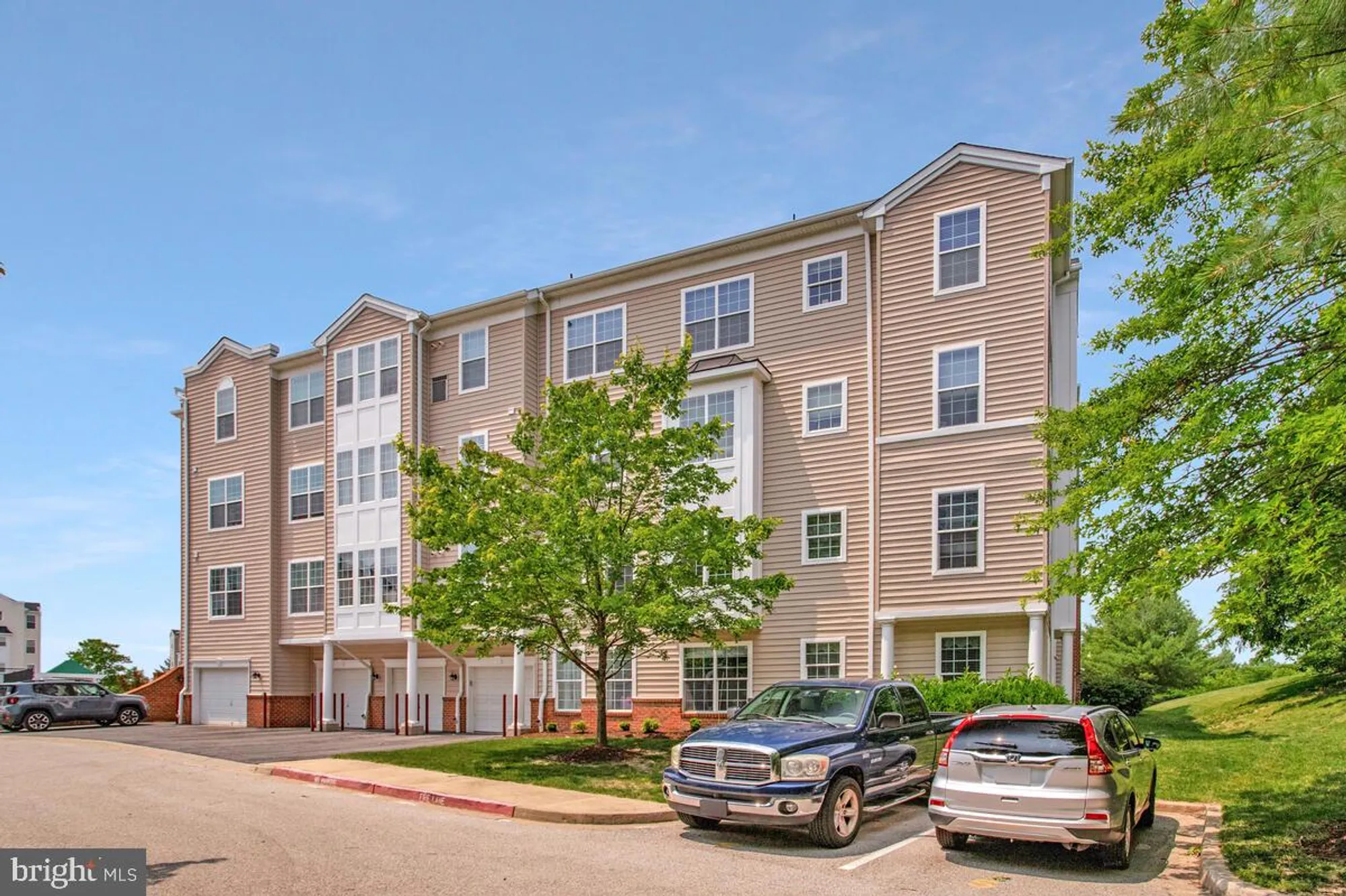 Property Slideshow image 33 of 62 | 7305 maplecrest rd 206, Elkridge, MD, 21075